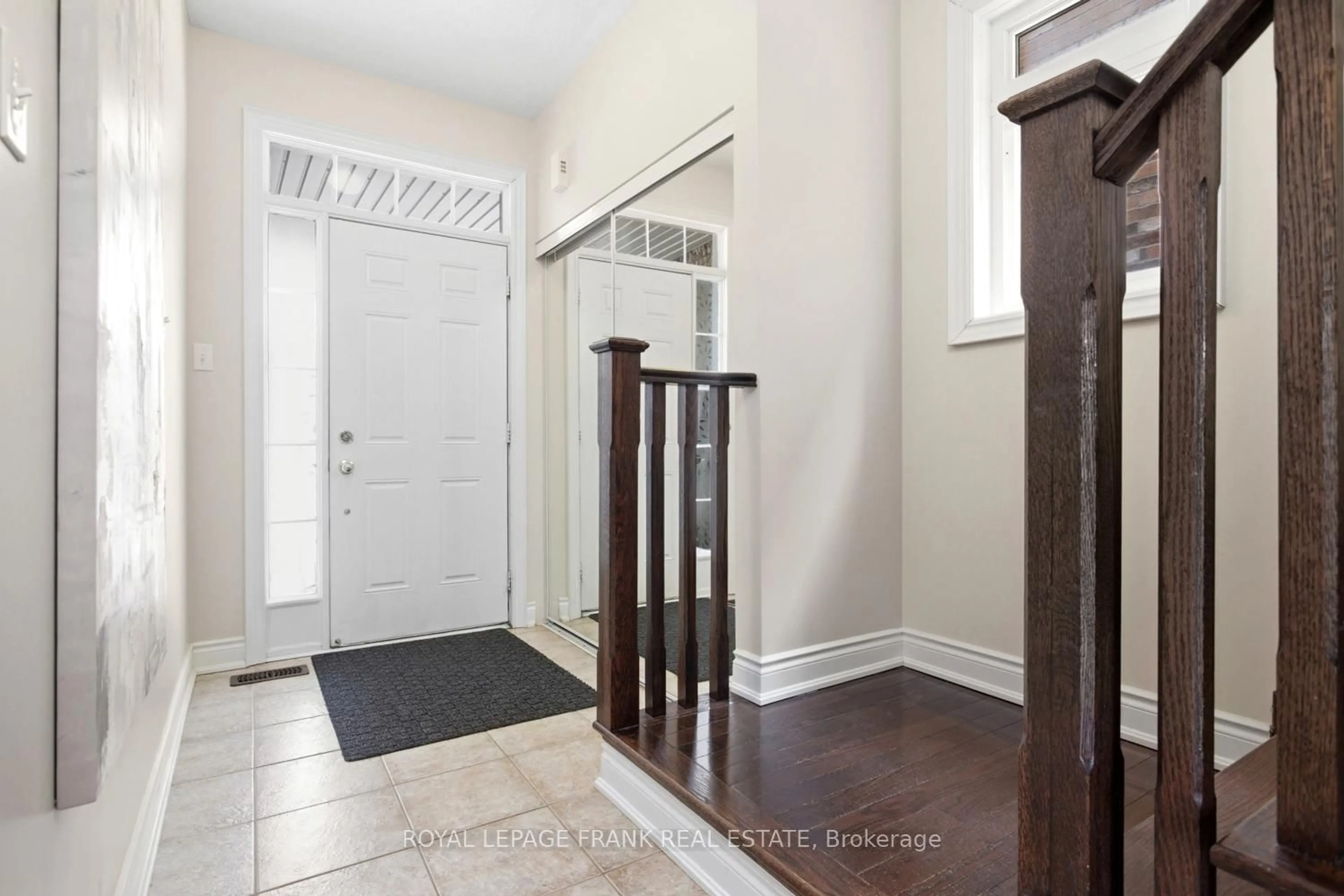 Indoor entryway for 1612 Rockaway St, Oshawa Ontario L1K 0L8