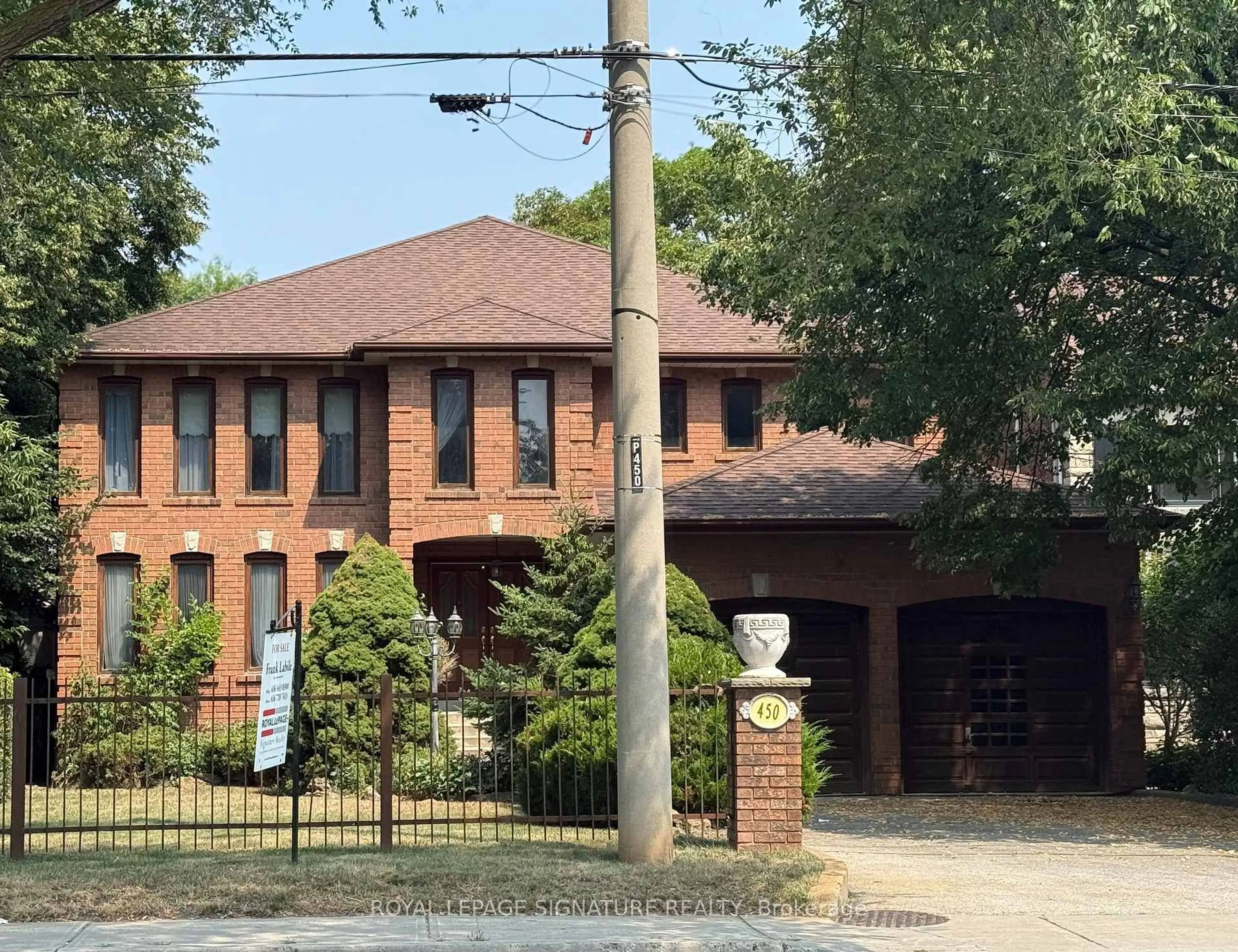 Home with brick exterior material, street for 450 O'Connor Dr, Toronto Ontario M4J 2W6