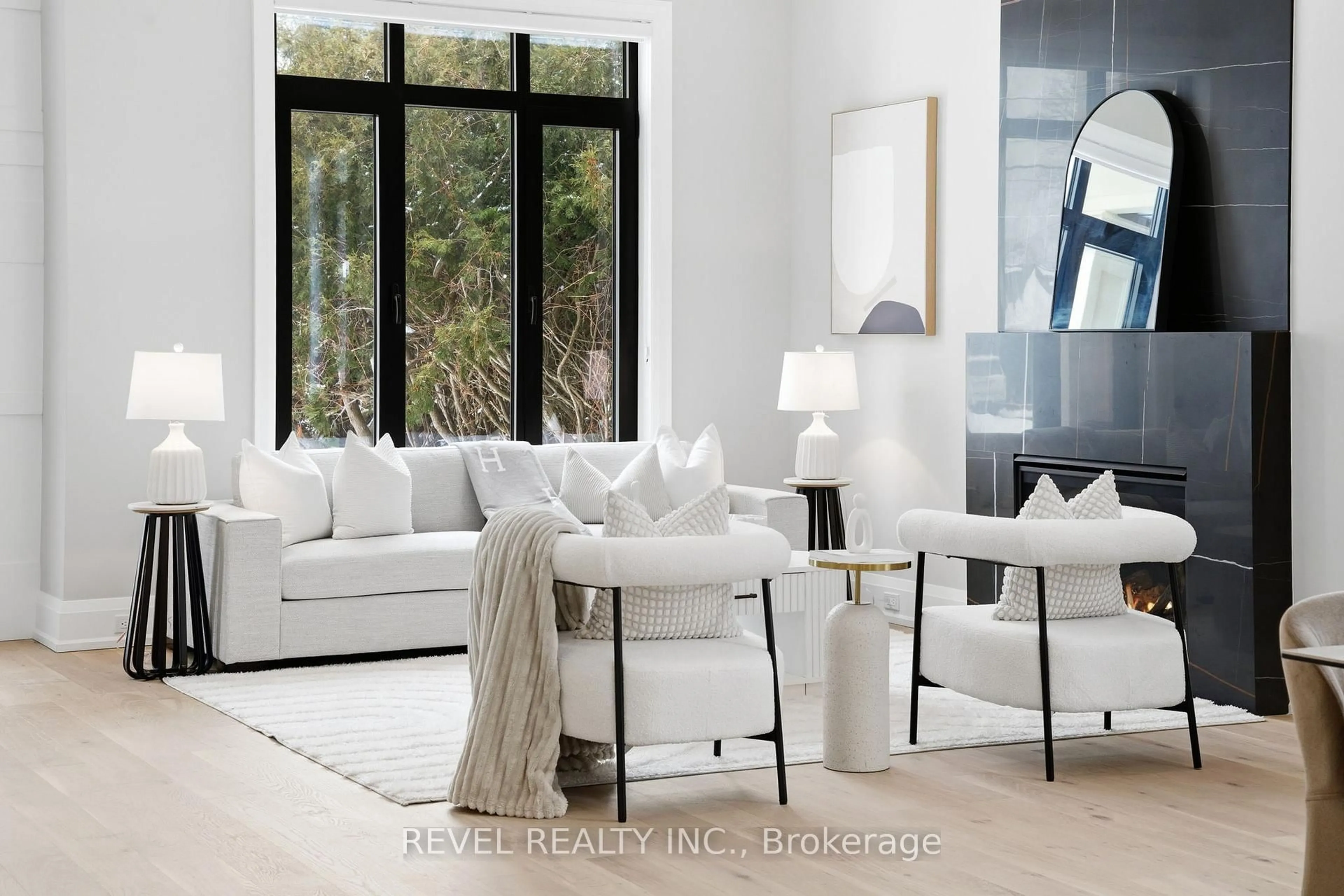 Living room with furniture, unknown for 456 Toynevale Rd, Pickering Ontario L1W 2H1