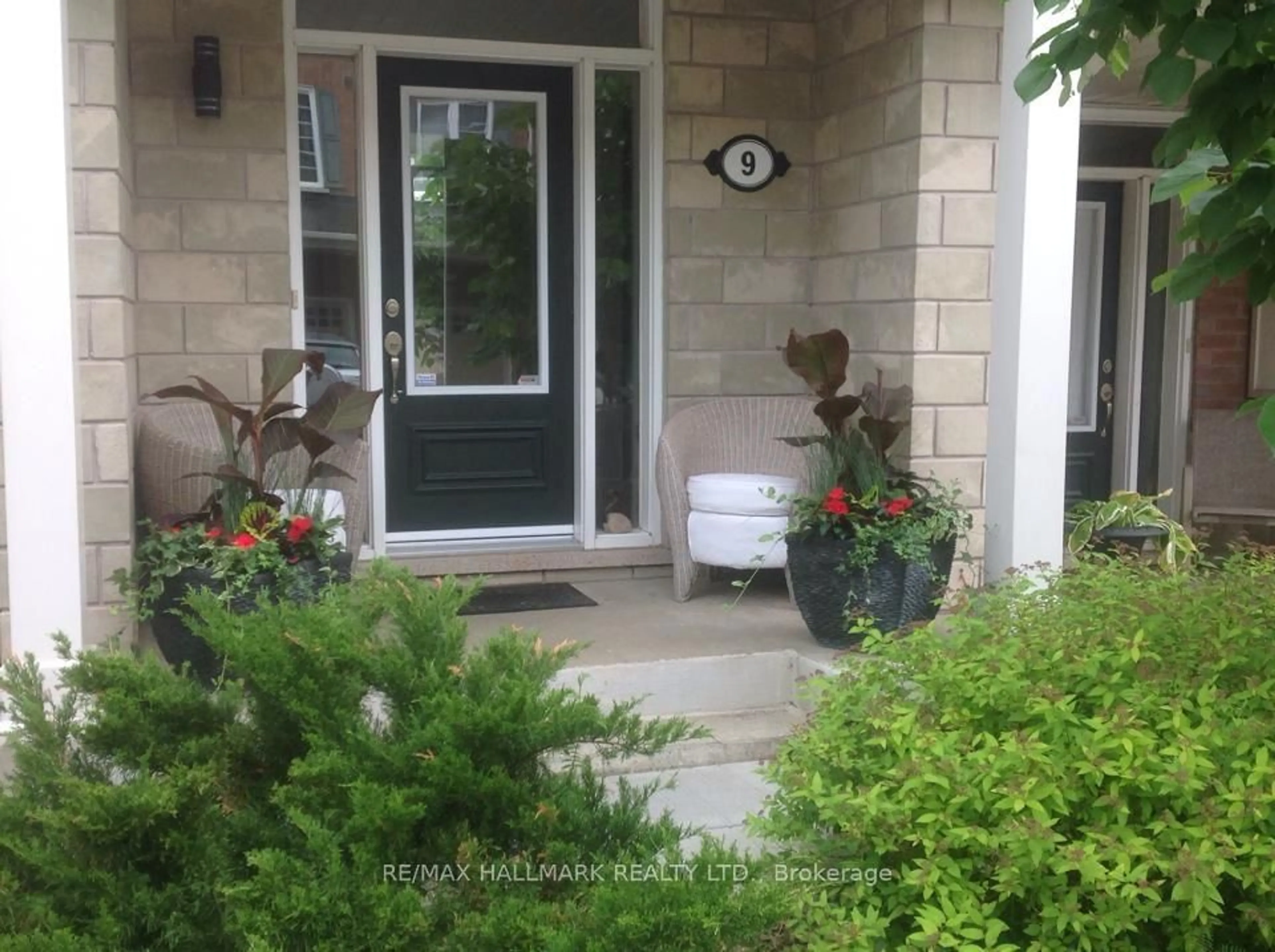 Indoor entryway for 9 Pethick St, Toronto Ontario M1L 0C6