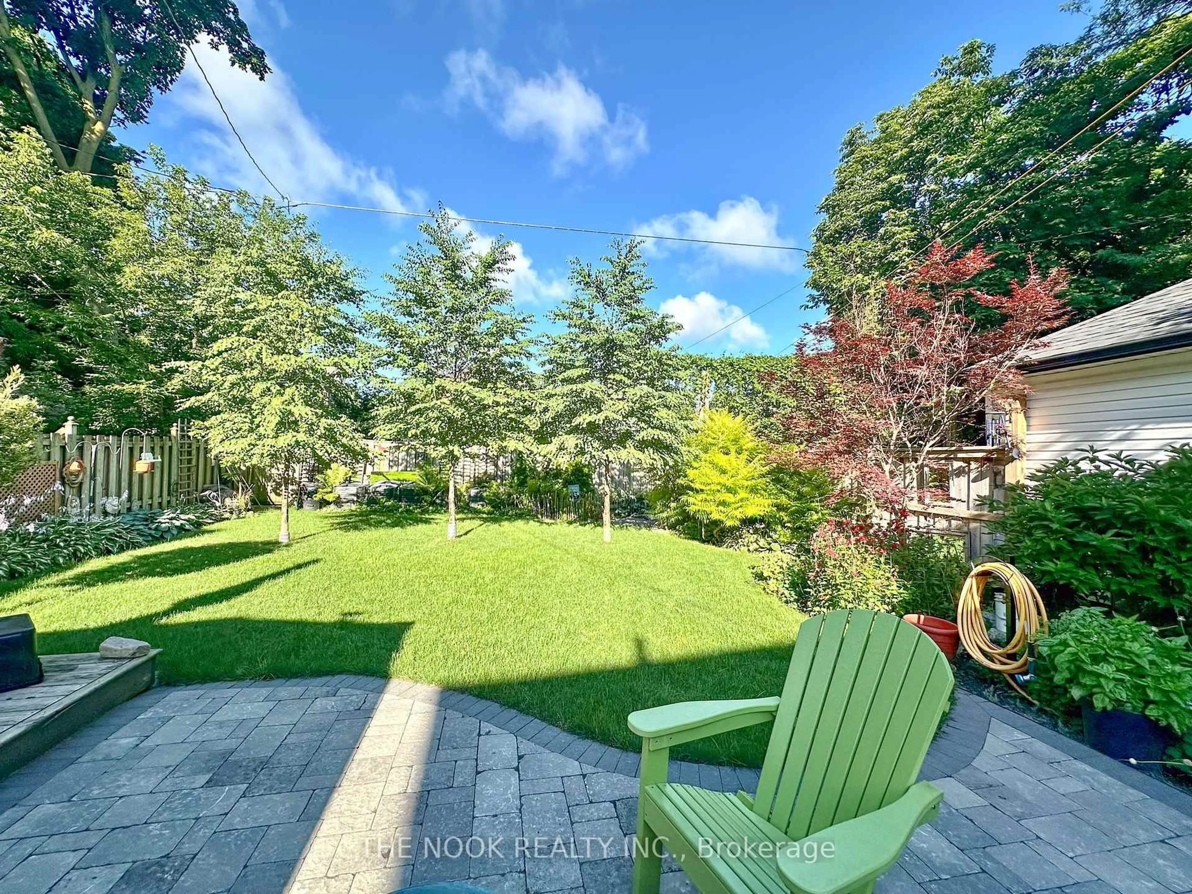 A pic from outside/outdoor area/front of a property/back of a property/a pic from drone, forest/trees view for 460 Masson St, Oshawa Ontario L1G 4Z9
