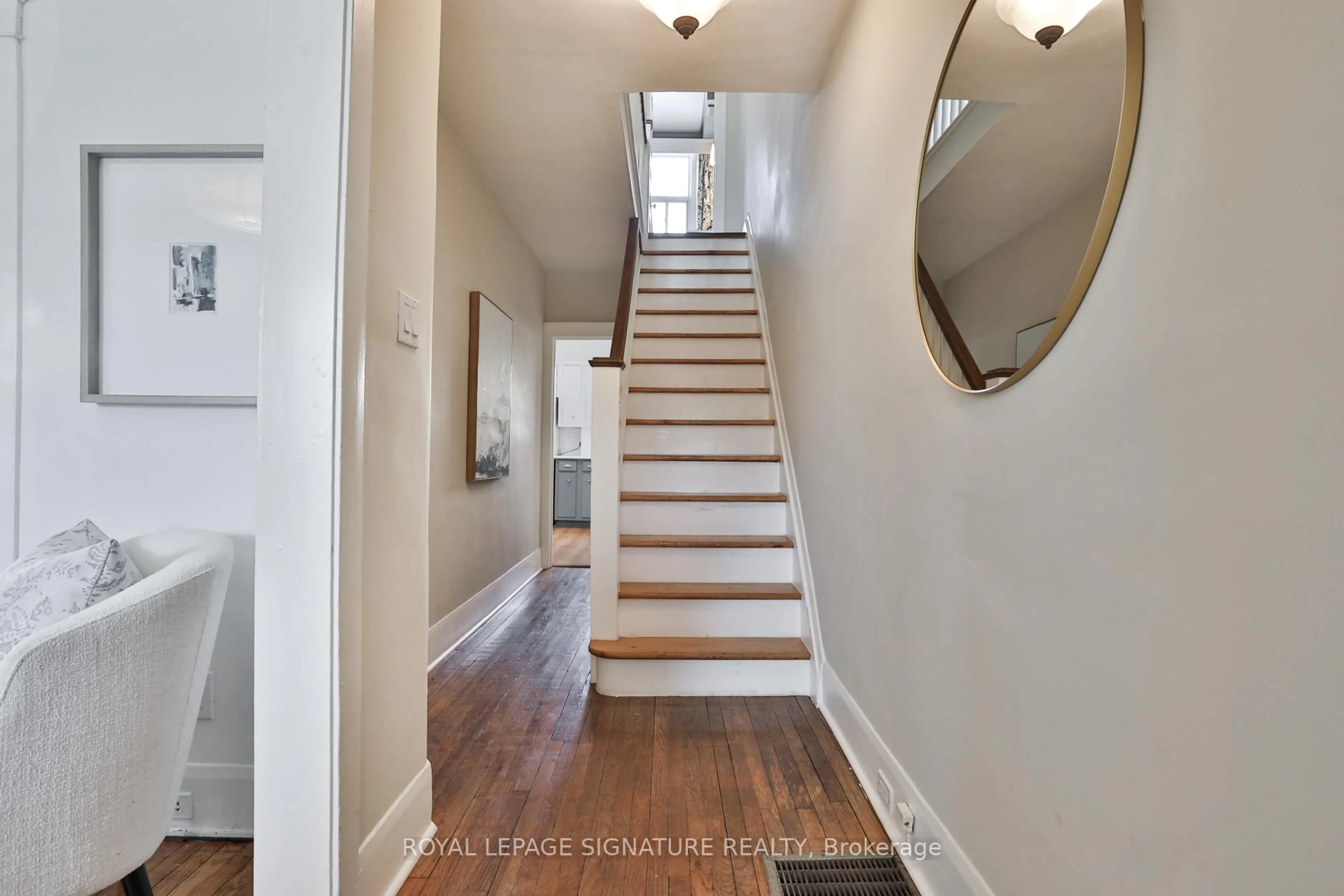 Unknown for 2 Earl Haig Ave, Toronto Ontario M4C 1E1