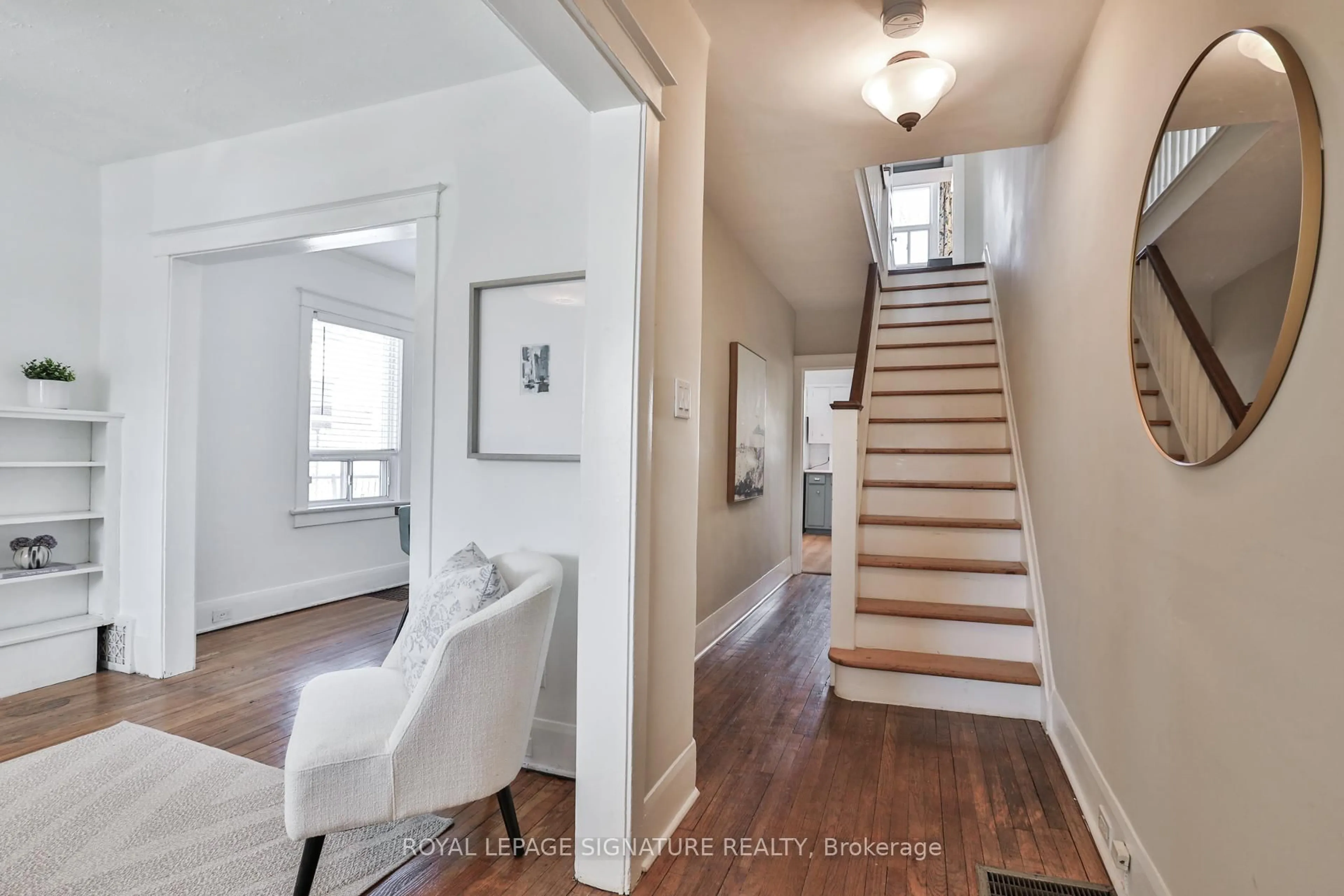 Indoor entryway for 2 Earl Haig Ave, Toronto Ontario M4C 1E1