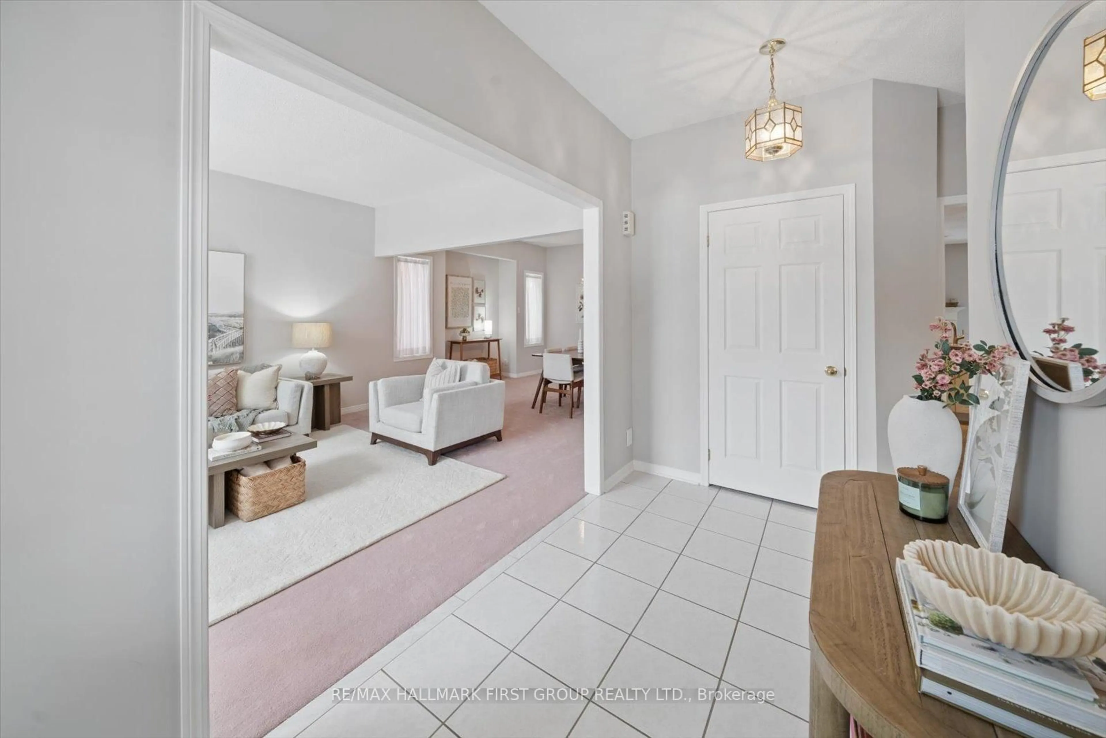 Indoor entryway for 83 Auburn Lane, Clarington Ontario L1E 2E9