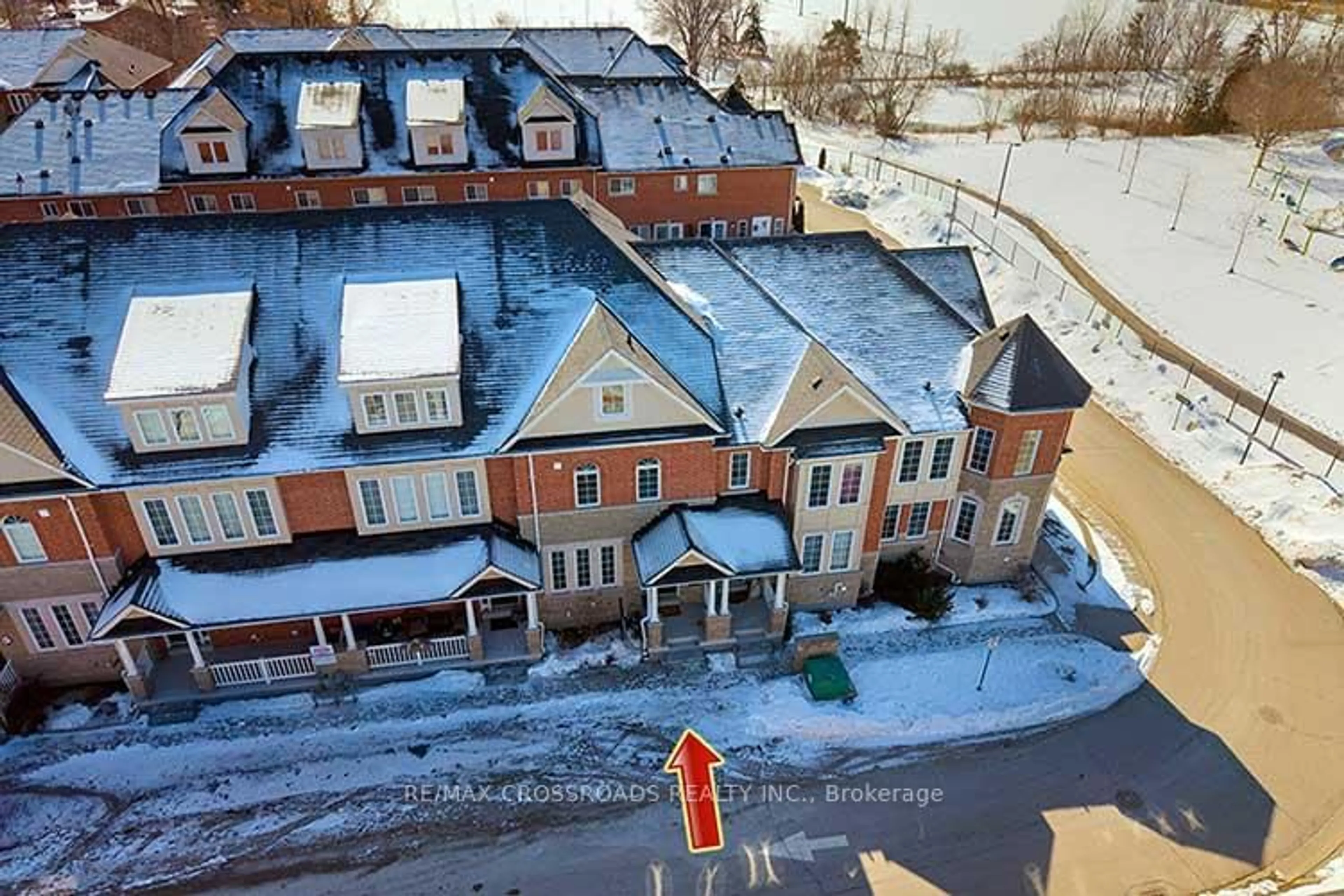 A pic from outside/outdoor area/front of a property/back of a property/a pic from drone, unknown for 39 Torr Lane #TO39, Ajax Ontario L1S 7N1