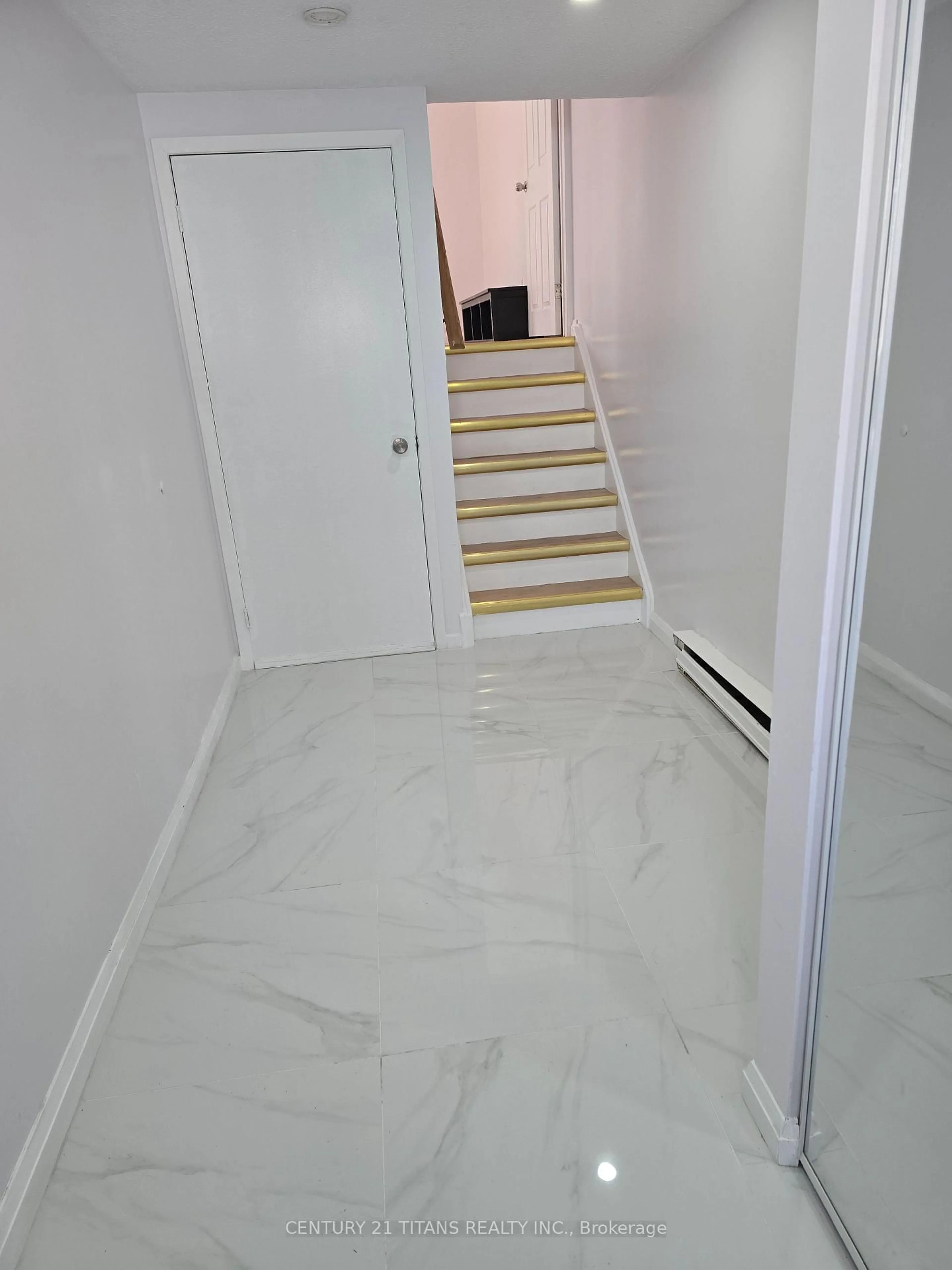 Unknown for 141 Galloway Rd #1, Toronto Ontario M1E 4X4