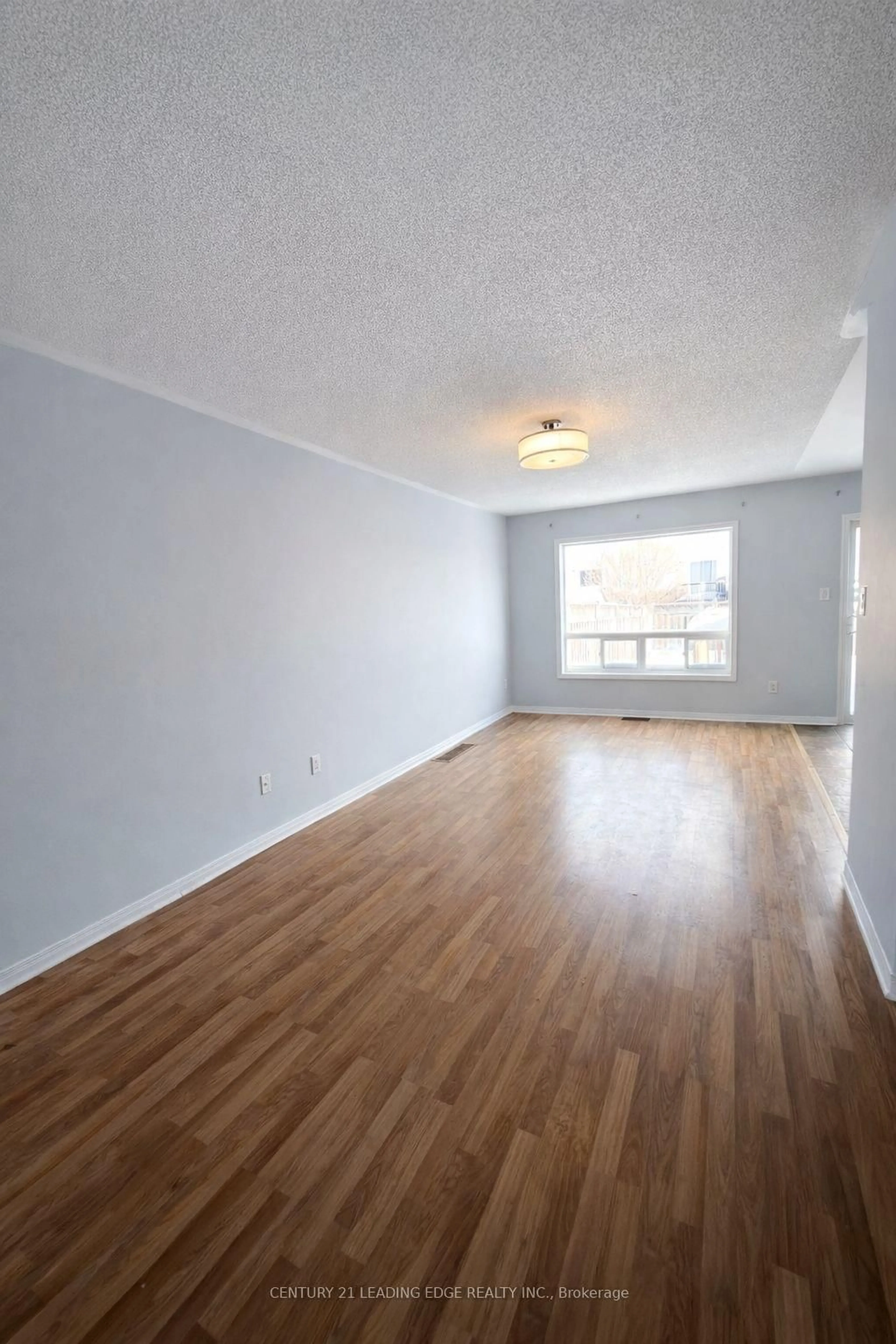 A pic of a room for 1523 Glenbourne Dr, Oshawa Ontario L1K 0M5