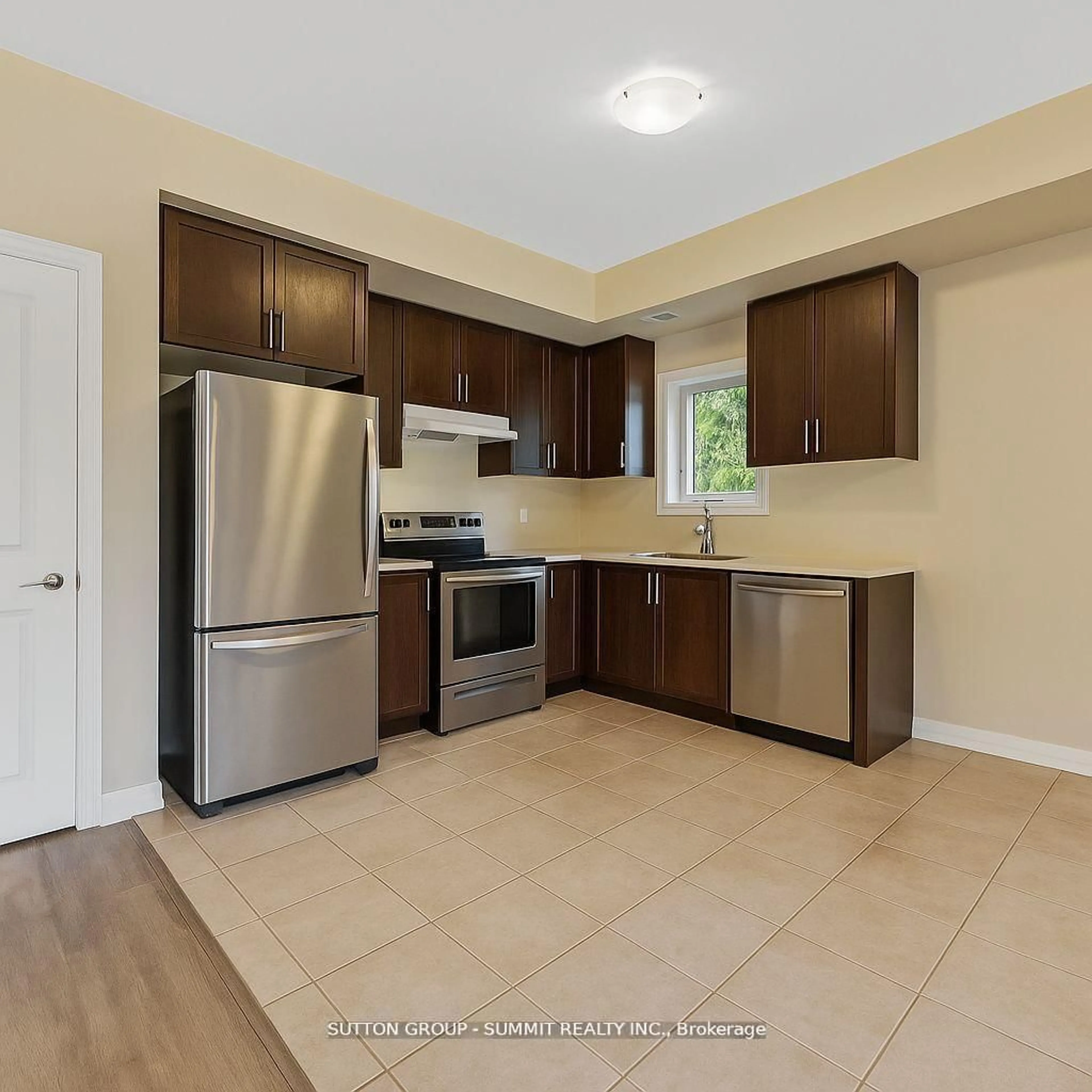 Standard kitchen, ceramic/tile floor for 293 Olive Ave, Oshawa Ontario L1H 2P5