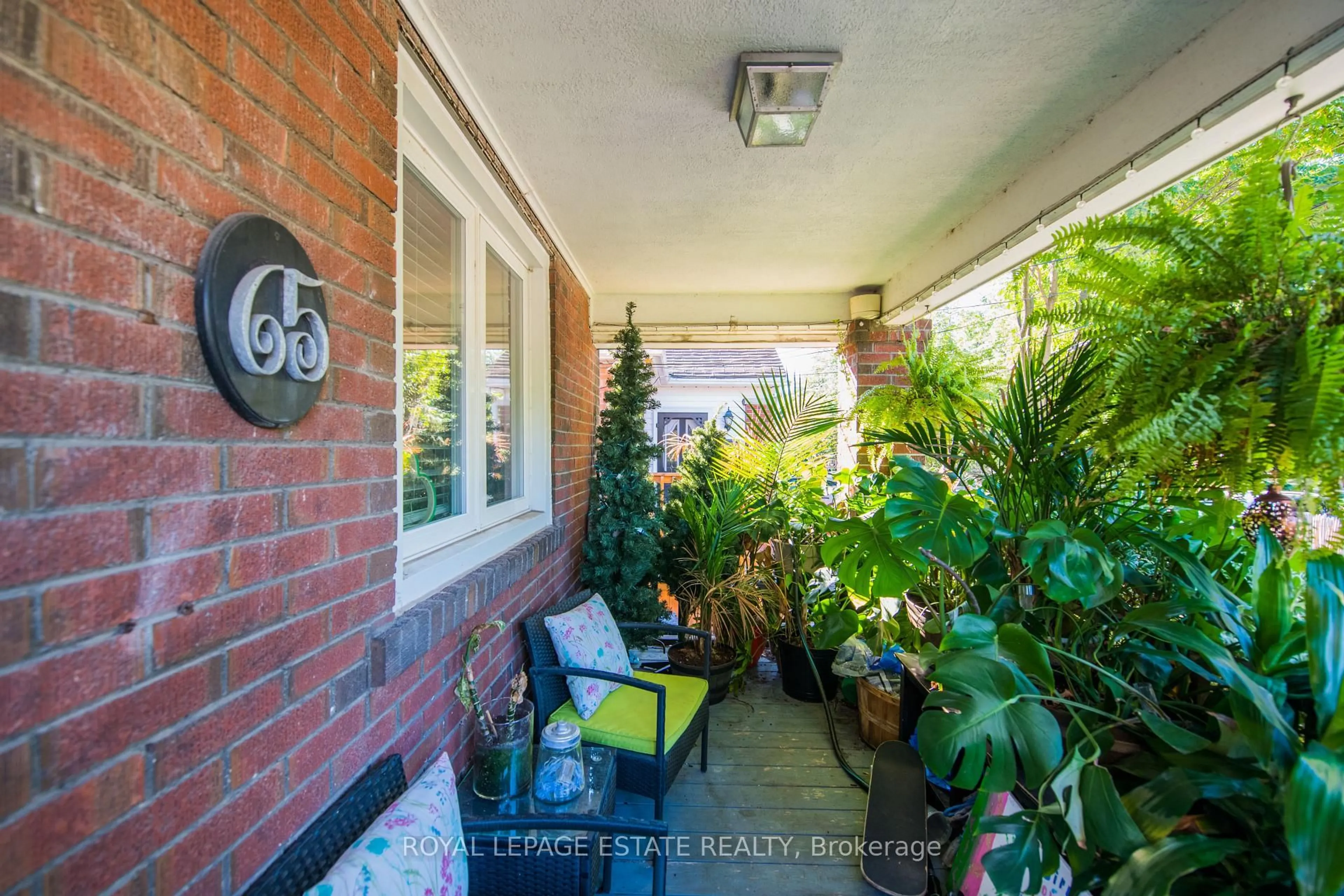 Patio, street for 65 Queensbury Ave, Toronto Ontario M1N 2X8