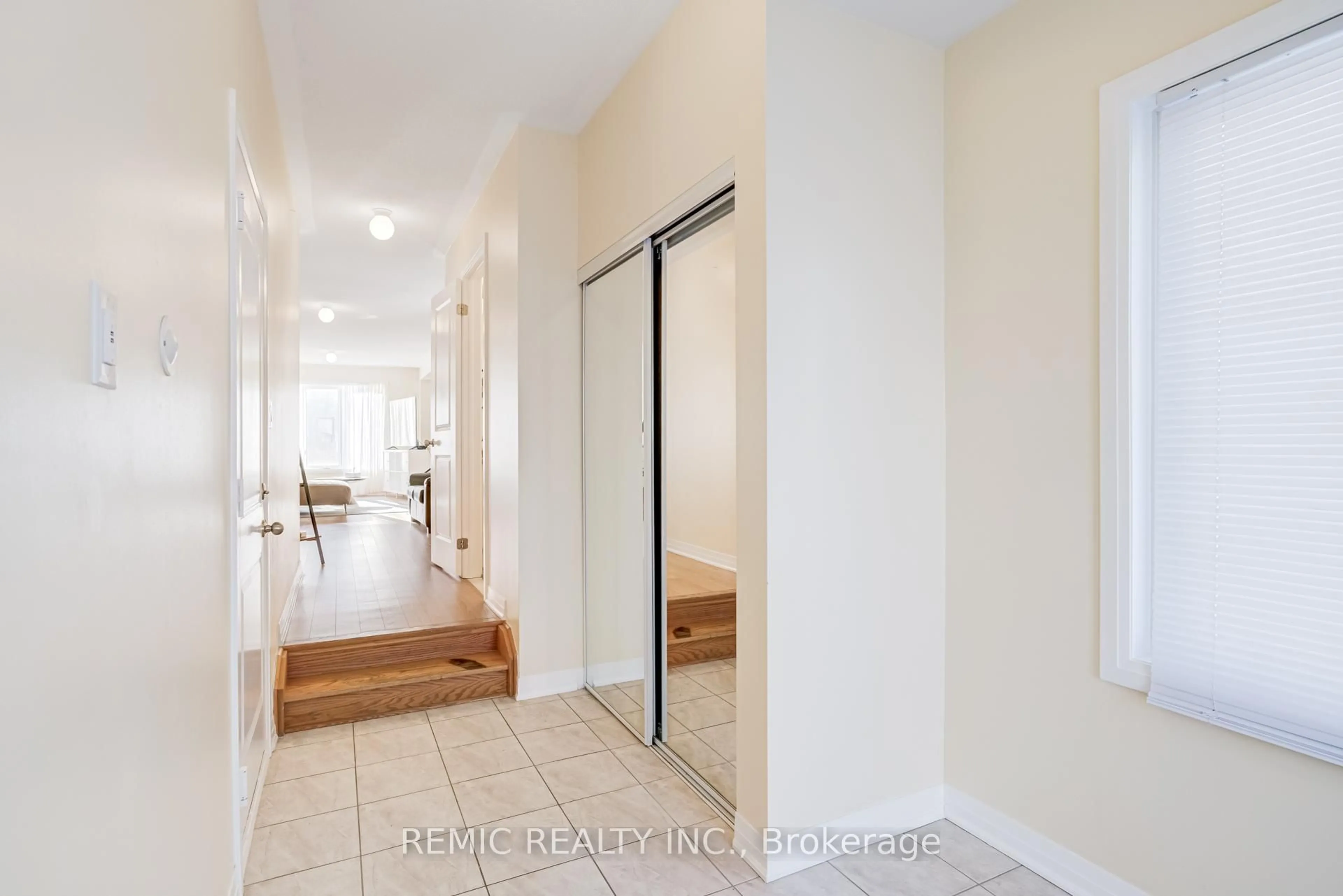 Indoor entryway for 36 Sailors Landing, Clarington Ontario L1C 7G4