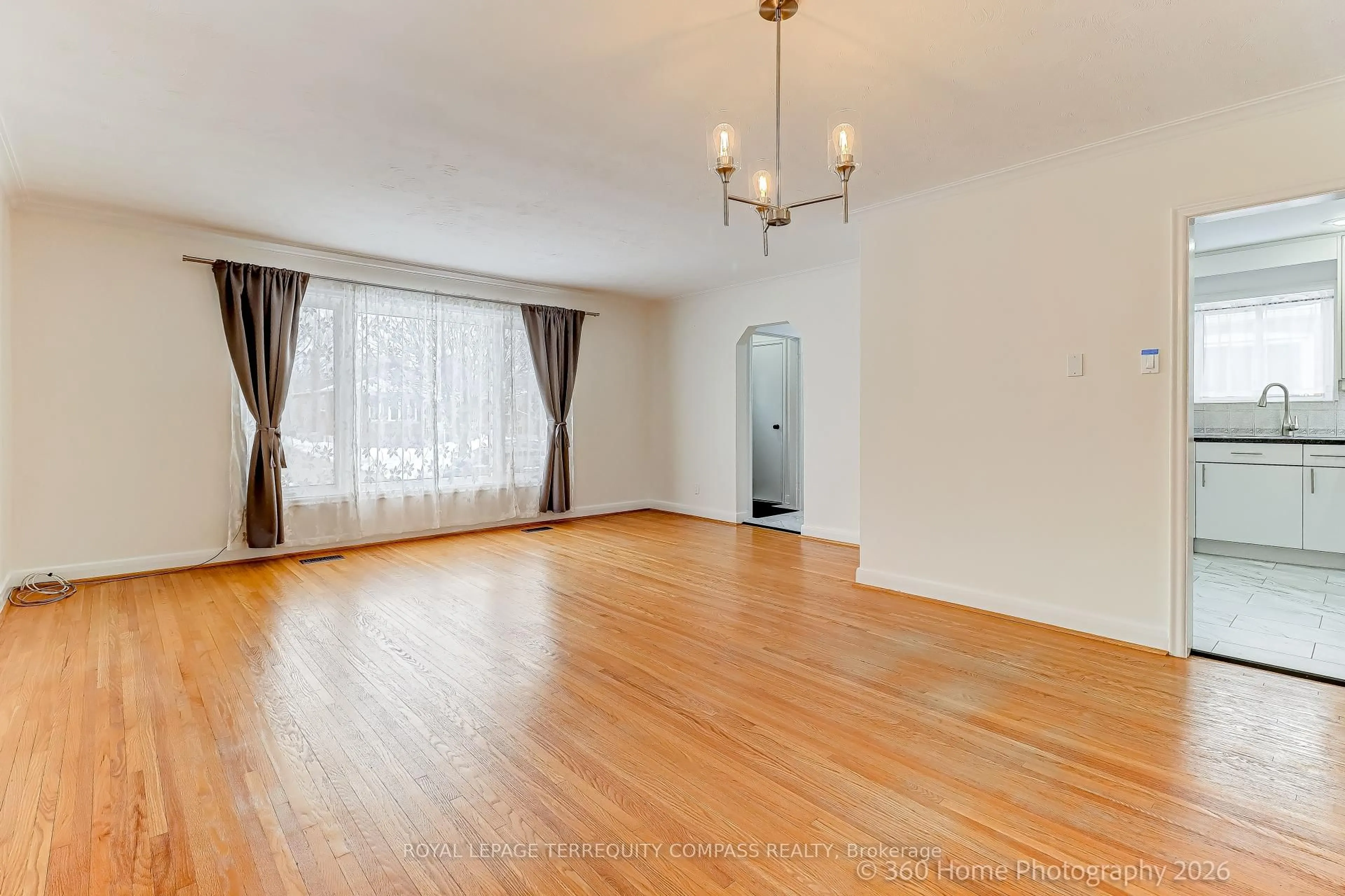 A pic of a room for 90 Trinnell Blvd, Toronto Ontario M1L 1S7