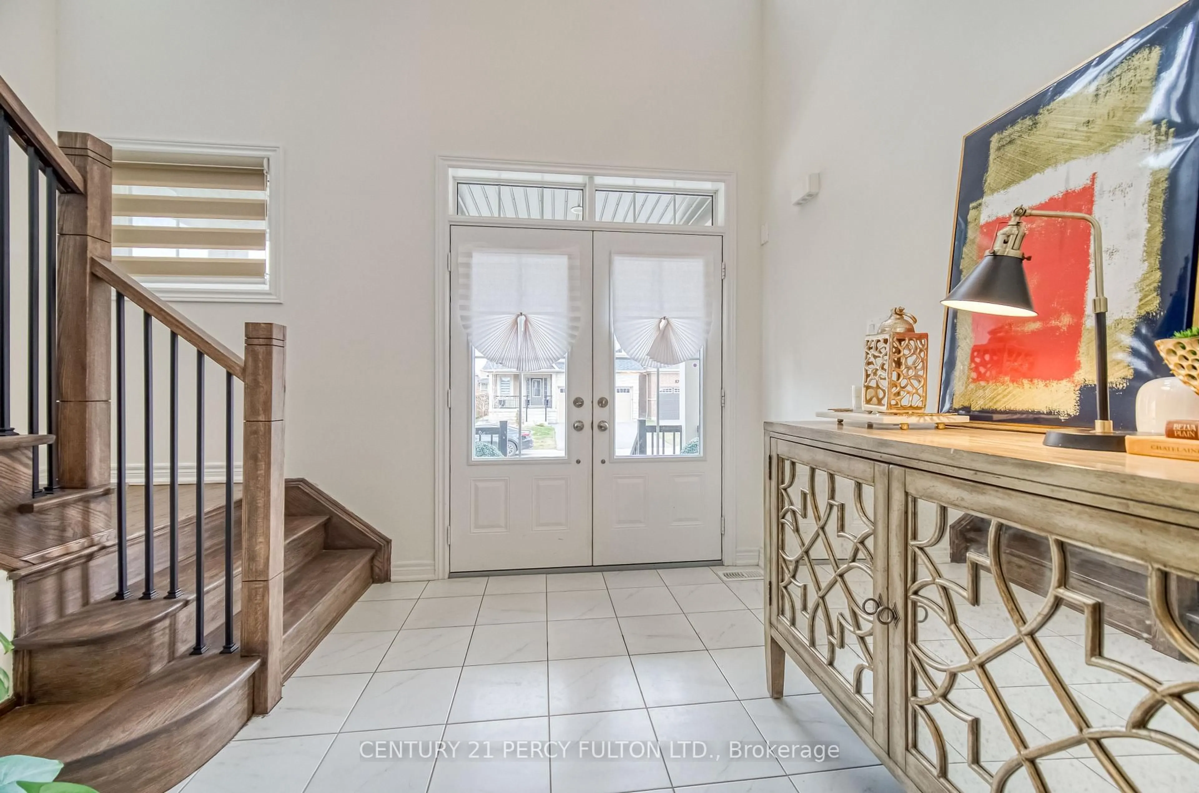 Indoor foyer for 13 Toulouse St, Whitby Ontario L1P 0J2