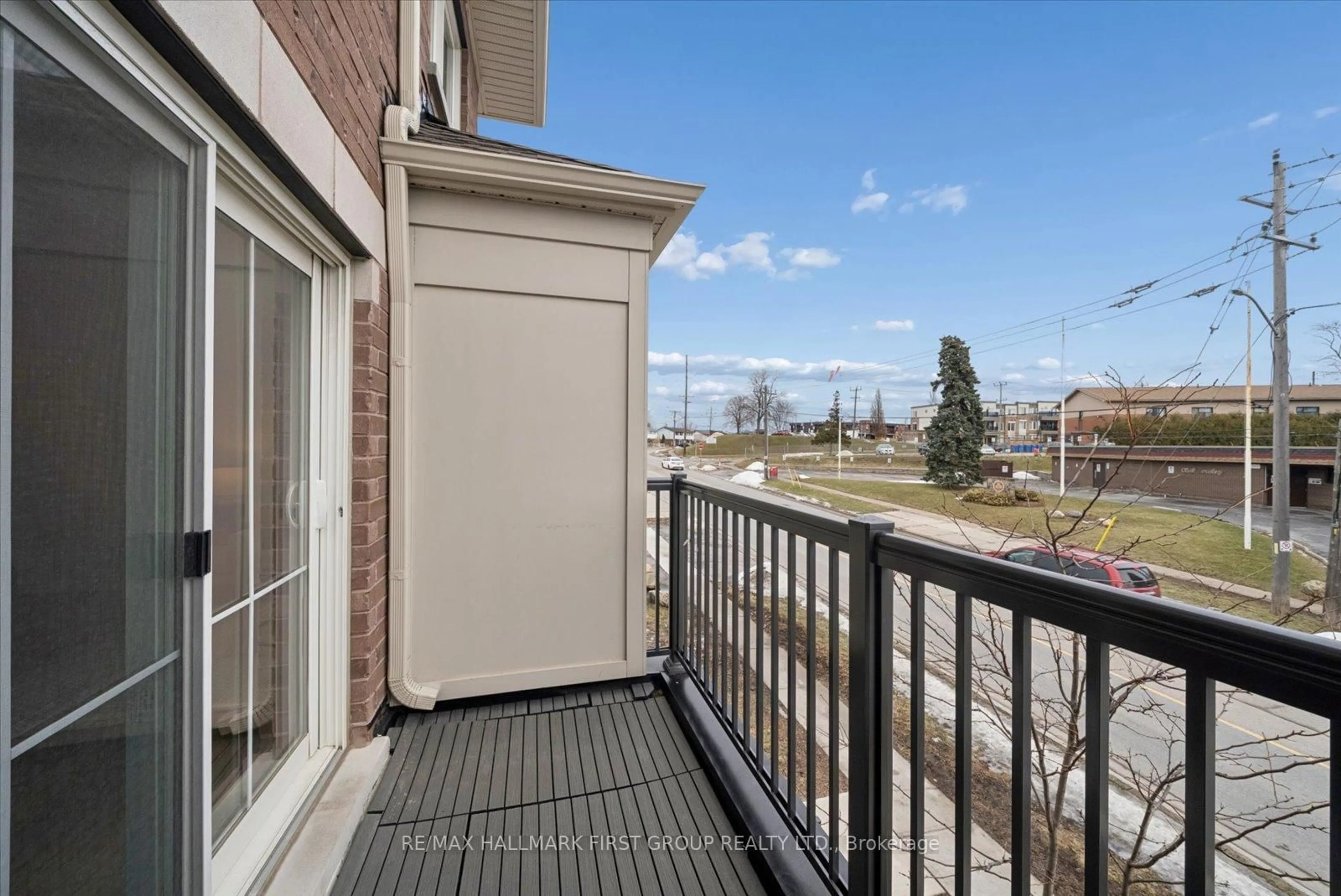 Balcony in the apartment, unknown for 485 Beresford Path #6, Oshawa Ontario L1H 5S7