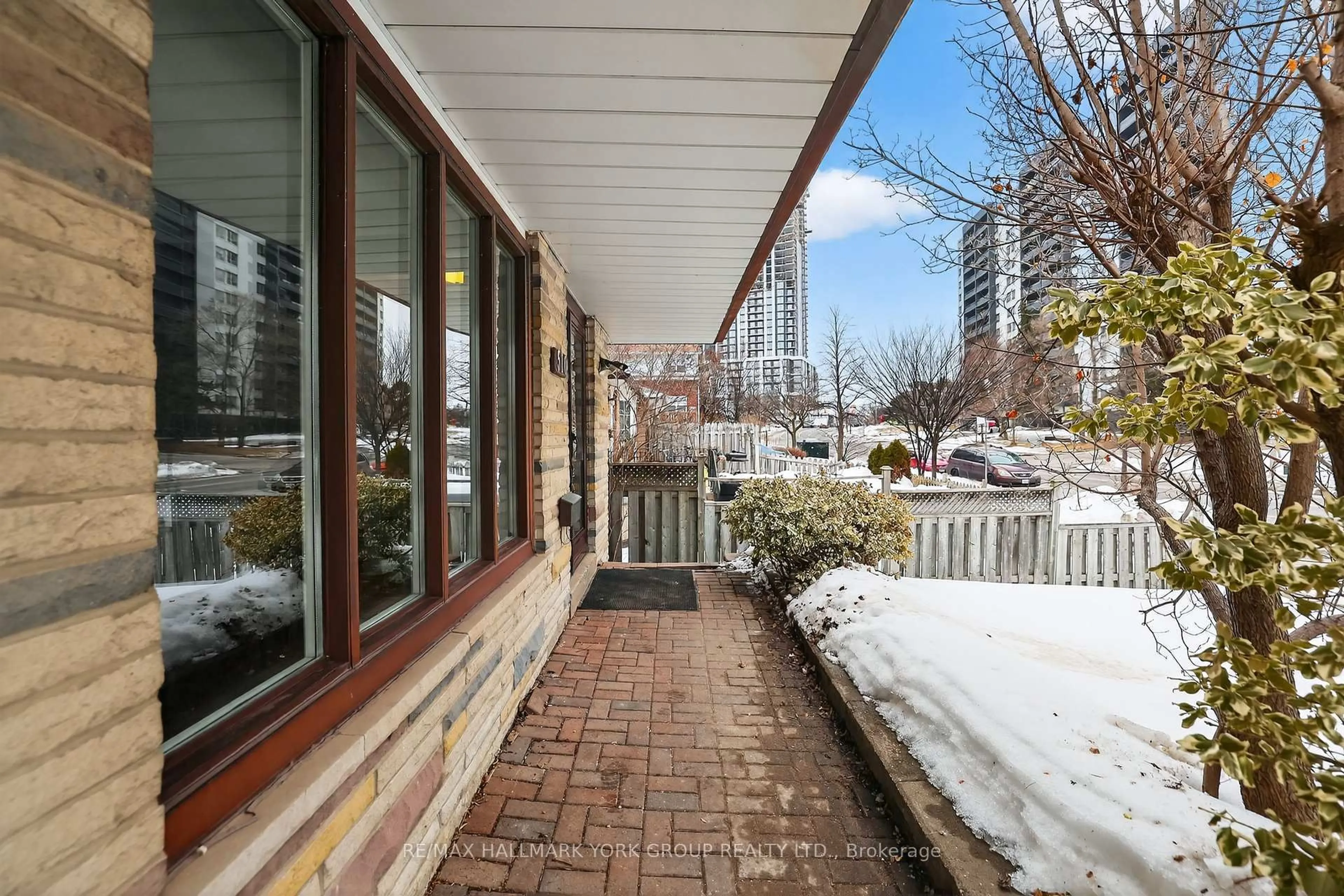 Patio, street for 510 Brimorton Dr, Toronto Ontario M1H 2G1