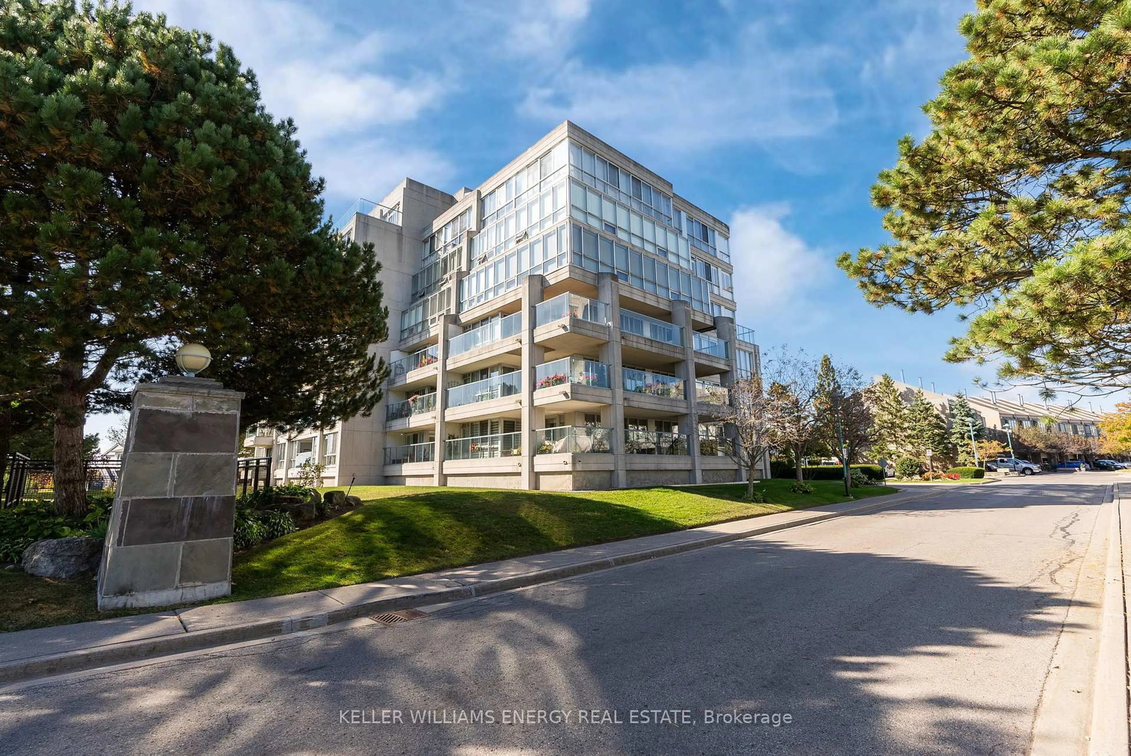 Unknown for 70 Cumberland Lane #105, Ajax Ontario L1S 7K2