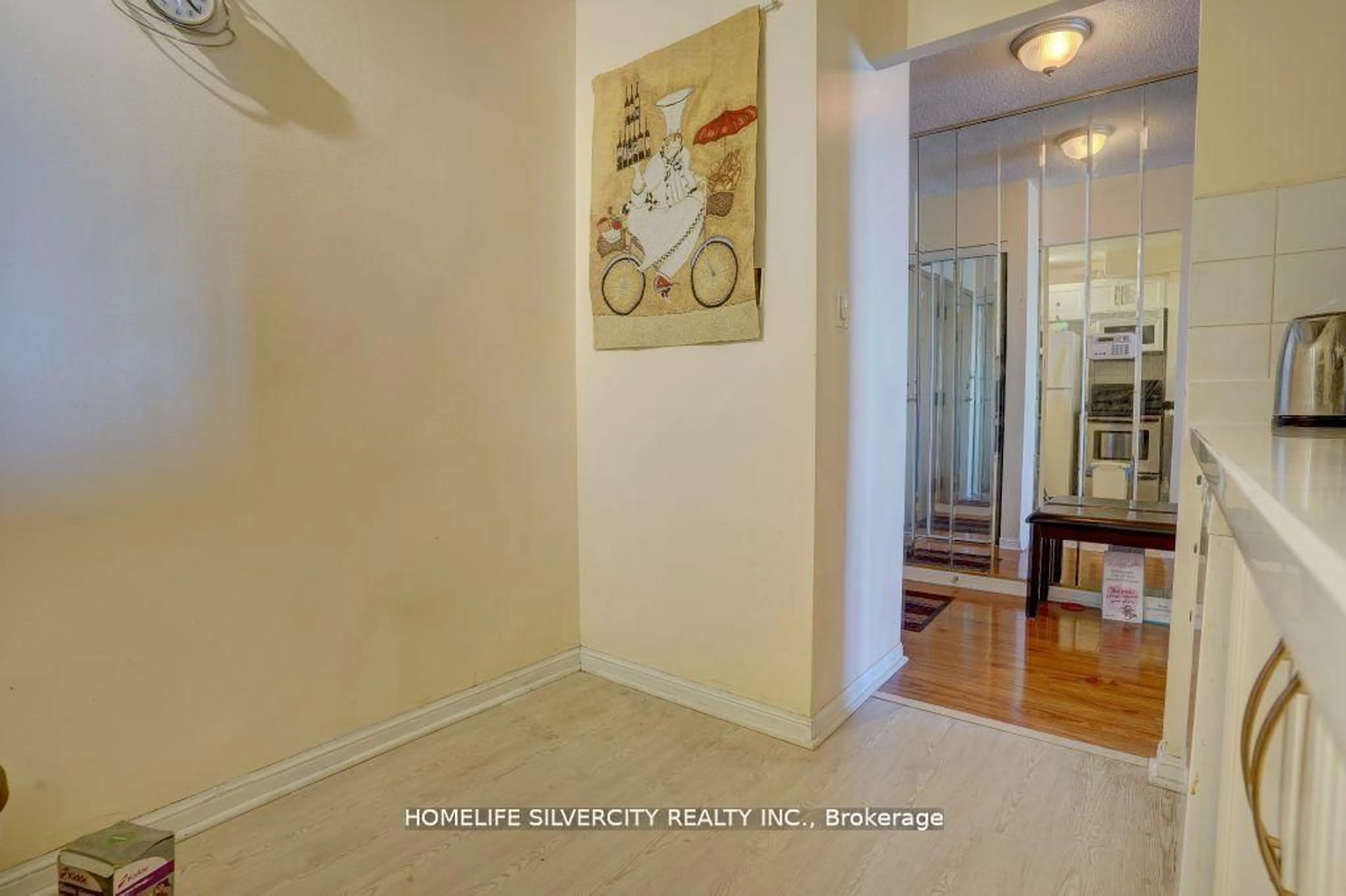 Indoor entryway for 88 Corporate Dr #1617, Toronto Ontario M1H 3G6