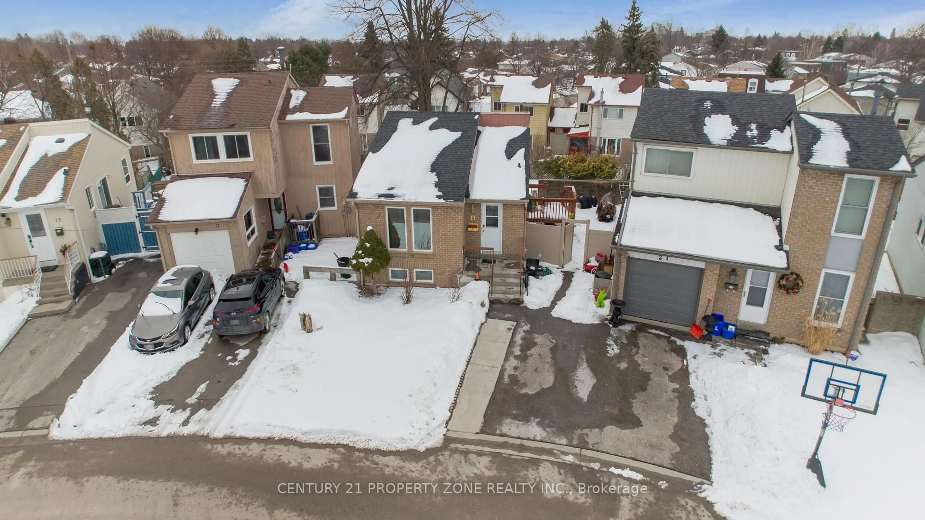 A pic from outside/outdoor area/front of a property/back of a property/a pic from drone, street for 19 Medley Lane #51, Ajax Ontario L1S 3P5
