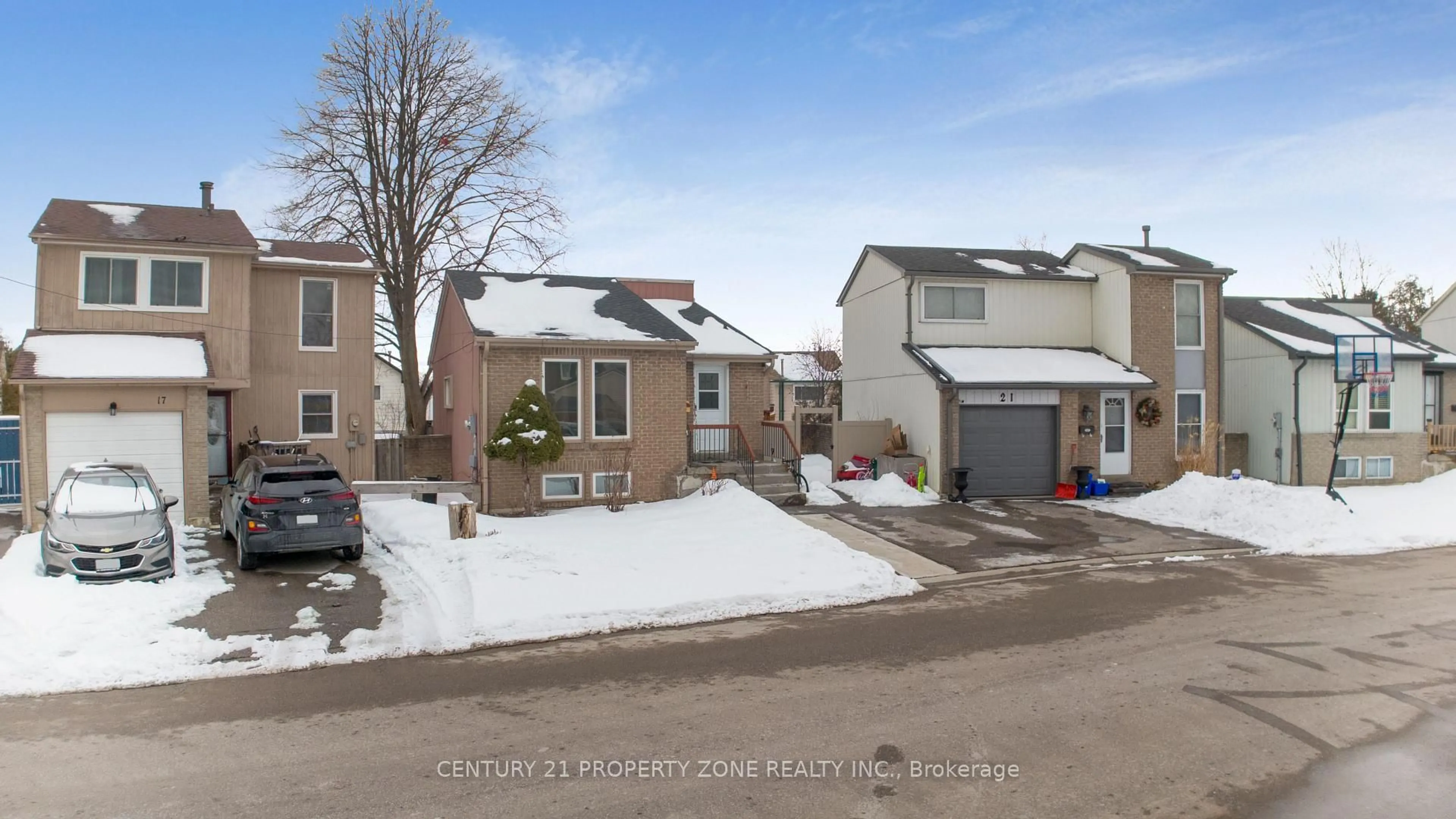 A pic from outside/outdoor area/front of a property/back of a property/a pic from drone, street for 19 Medley Lane #51, Ajax Ontario L1S 3P5