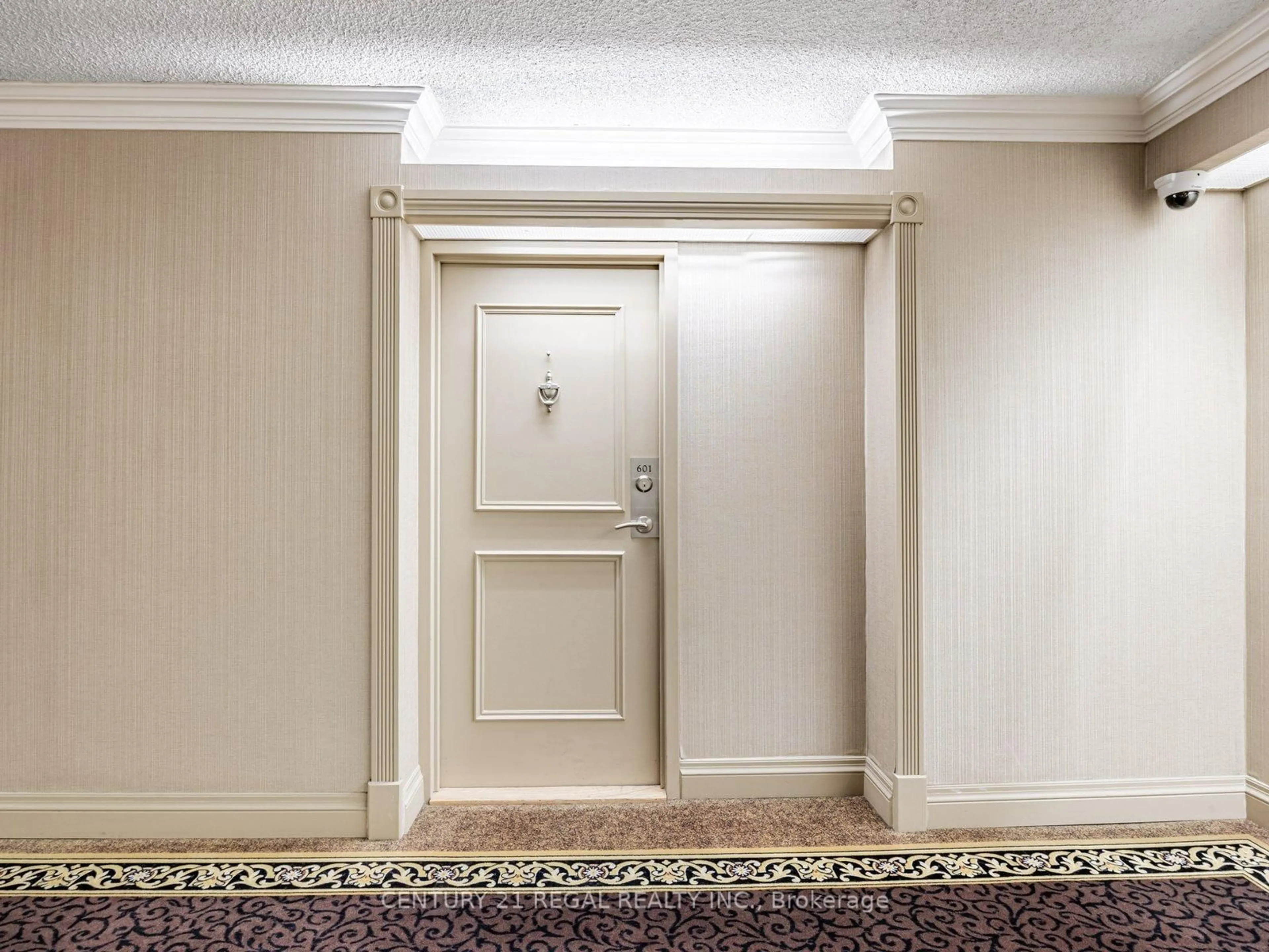 Indoor foyer for 20 Dean Park Rd #601, Toronto Ontario M1B 3G9