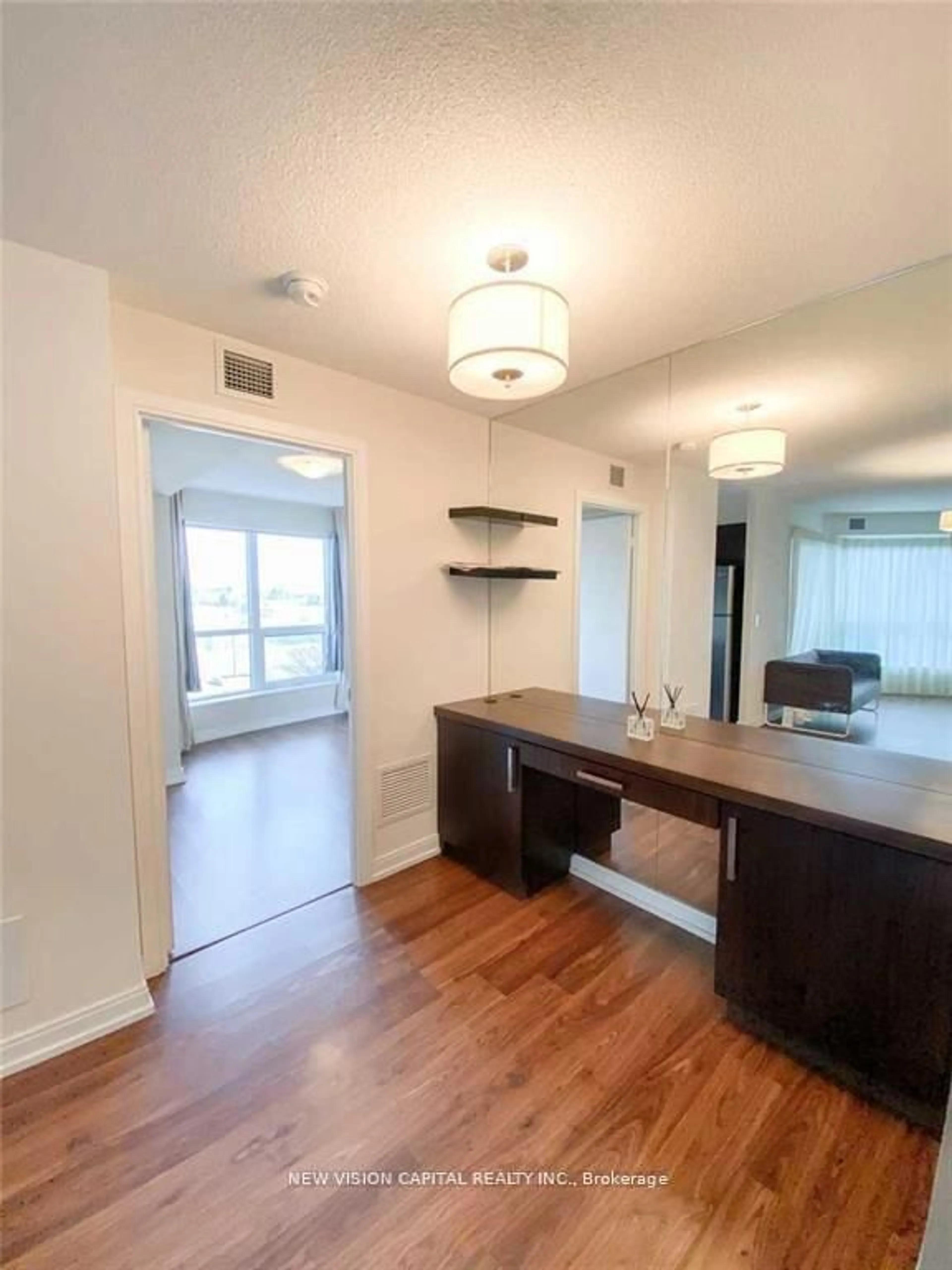 A pic of a room for 151 Village Green Sq #508, Toronto Ontario M1S 0K5