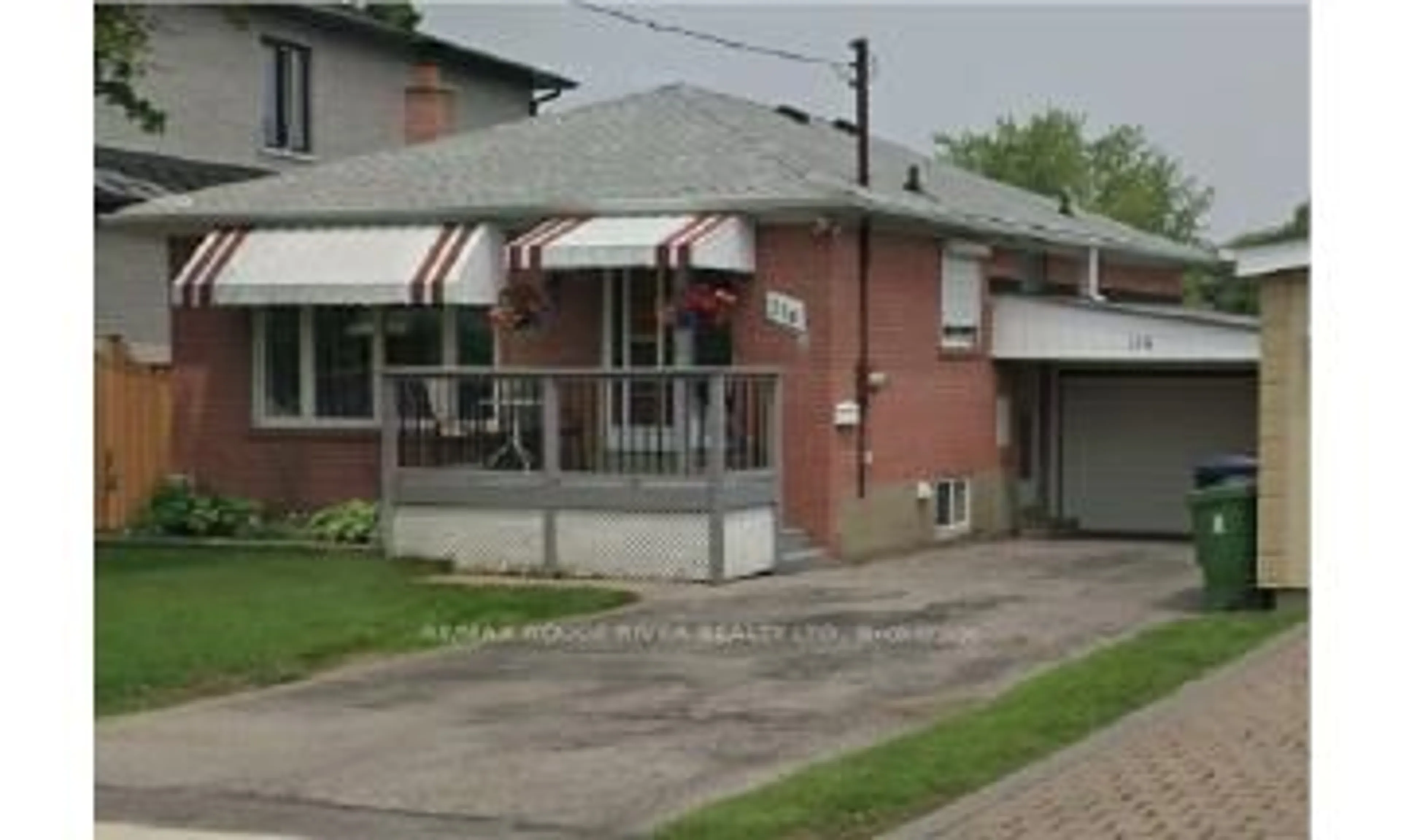 Patio, street for 116 Lord Roberts Dr, Toronto Ontario M1K 3W8