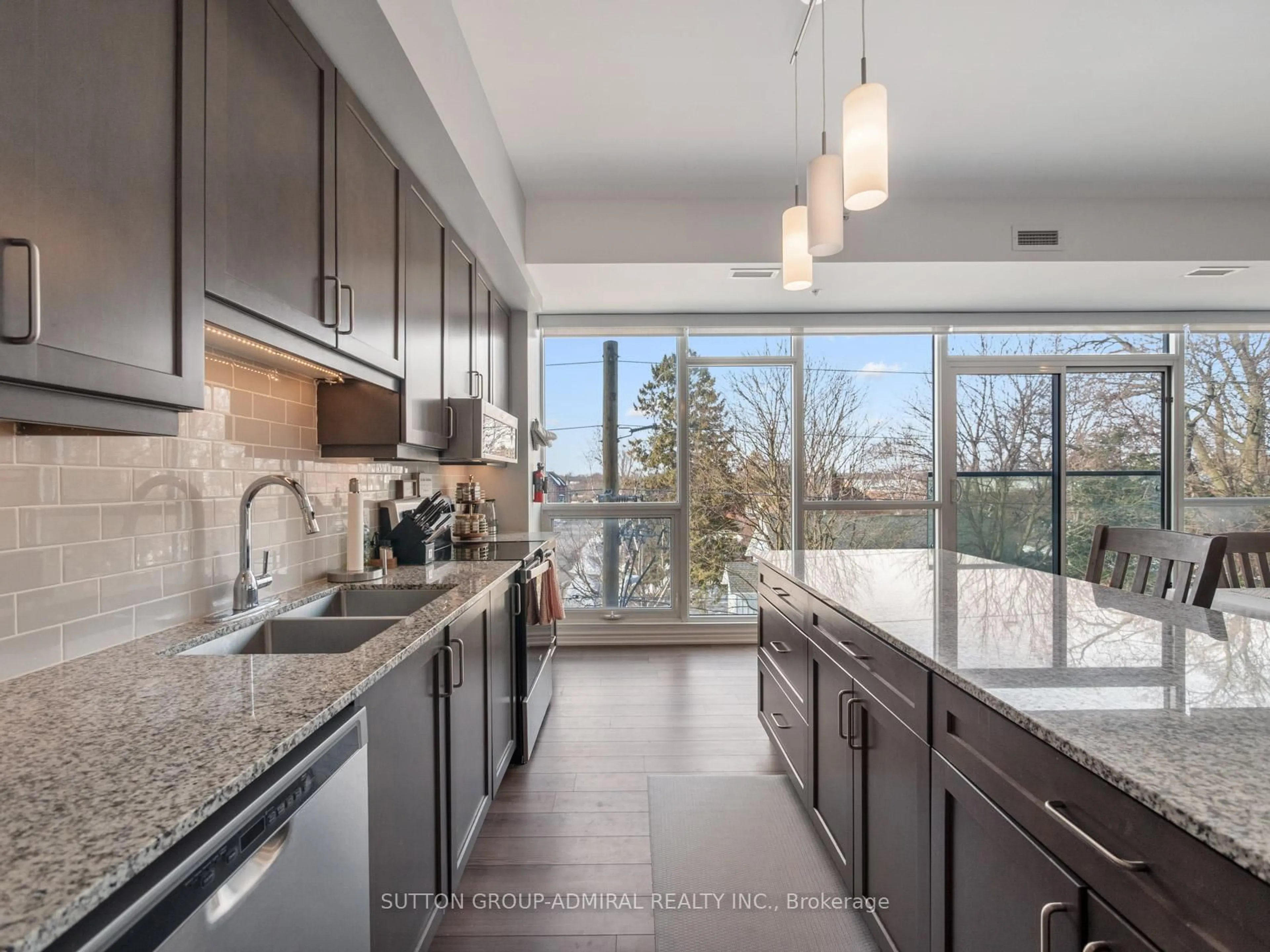 Contemporary kitchen, ceramic/tile floor for 109 King Ave #301, Clarington Ontario L1B 0V5