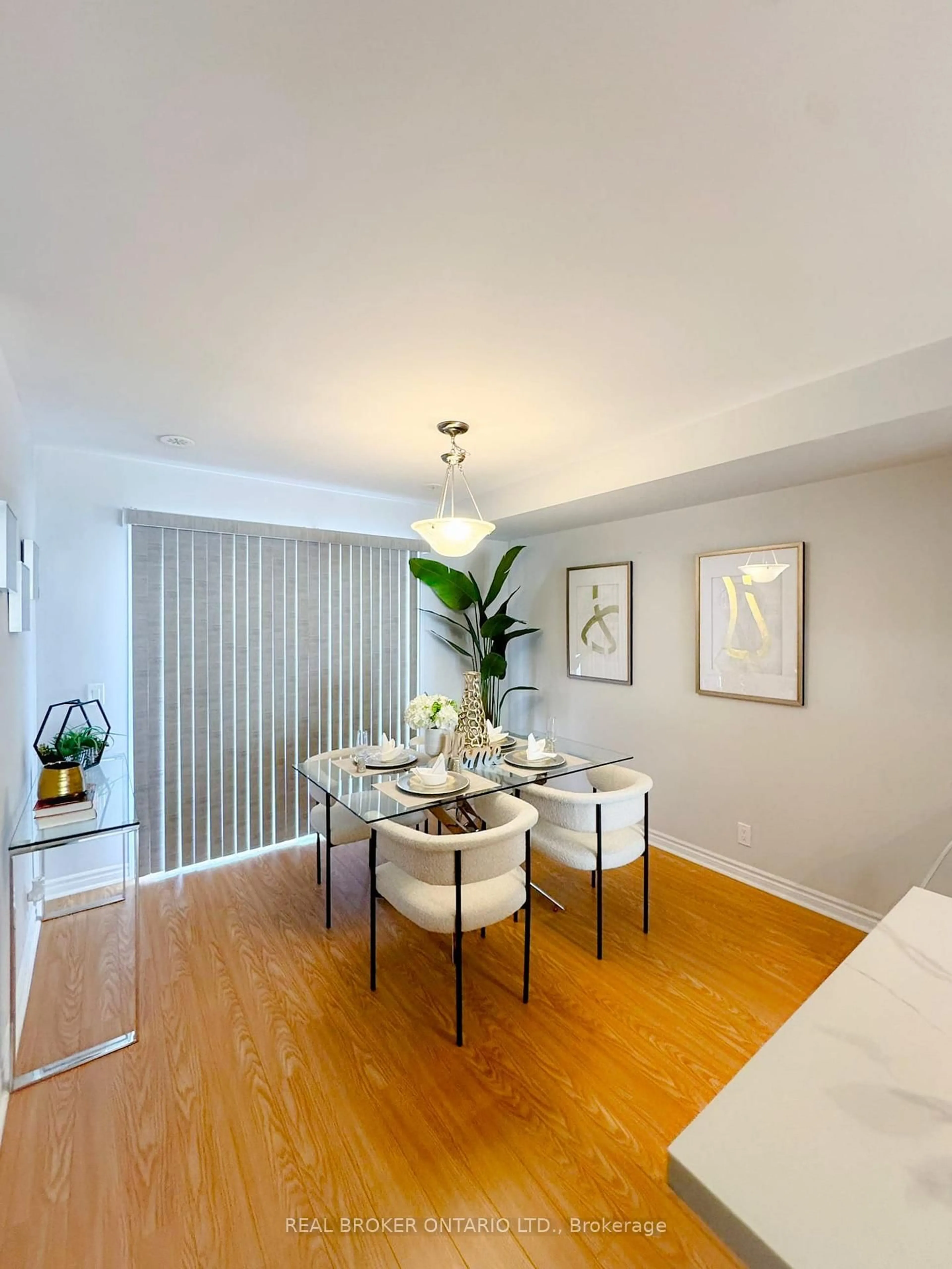 Dining room, wood/laminate floor for 2500 Hill Rise Crt #124, Oshawa Ontario L1L 0M6