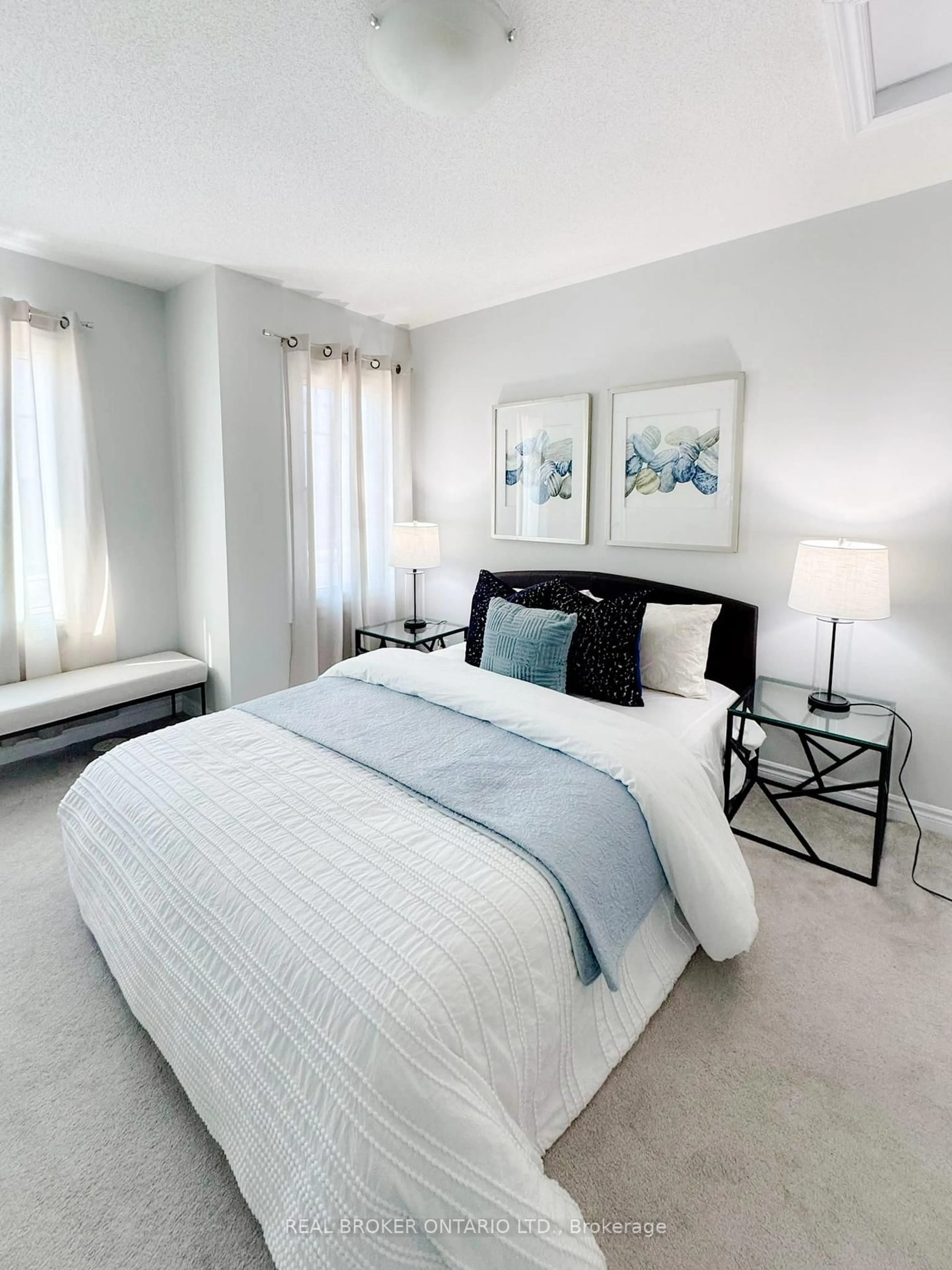 Bedroom with bed, carpet floor for 2500 Hill Rise Crt #124, Oshawa Ontario L1L 0M6