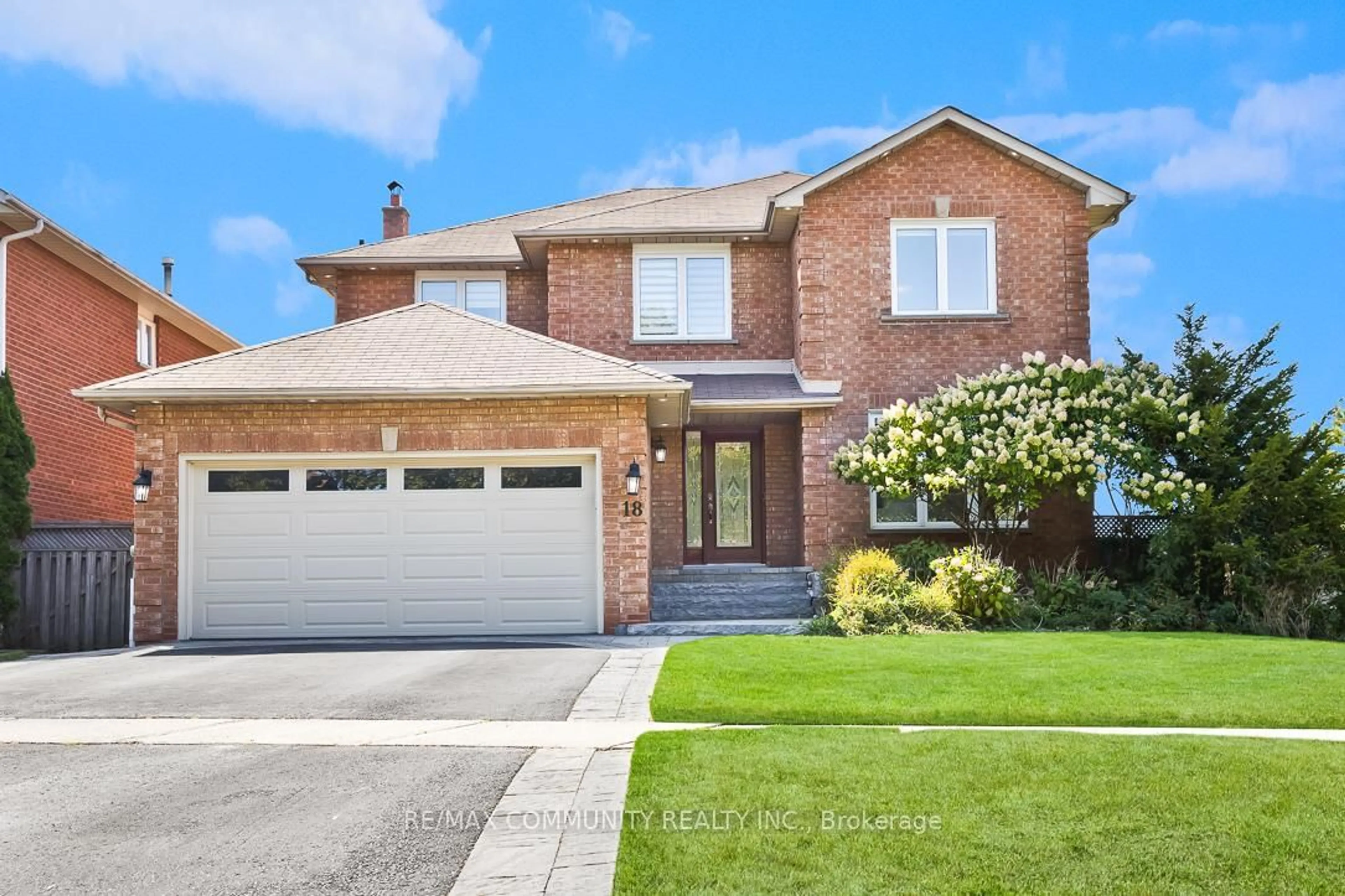 Home with brick exterior material, street for 18 Winter Crt, Whitby Ontario L1N 8Y2