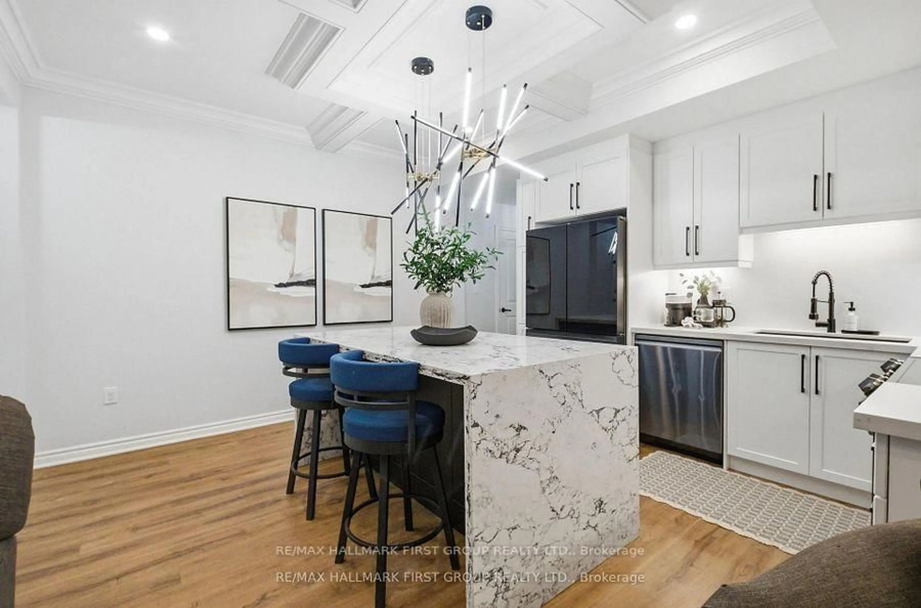 Contemporary kitchen, ceramic/tile floor for 611 1034 Reflection Pl, Pickering Ontario L1X 0L1