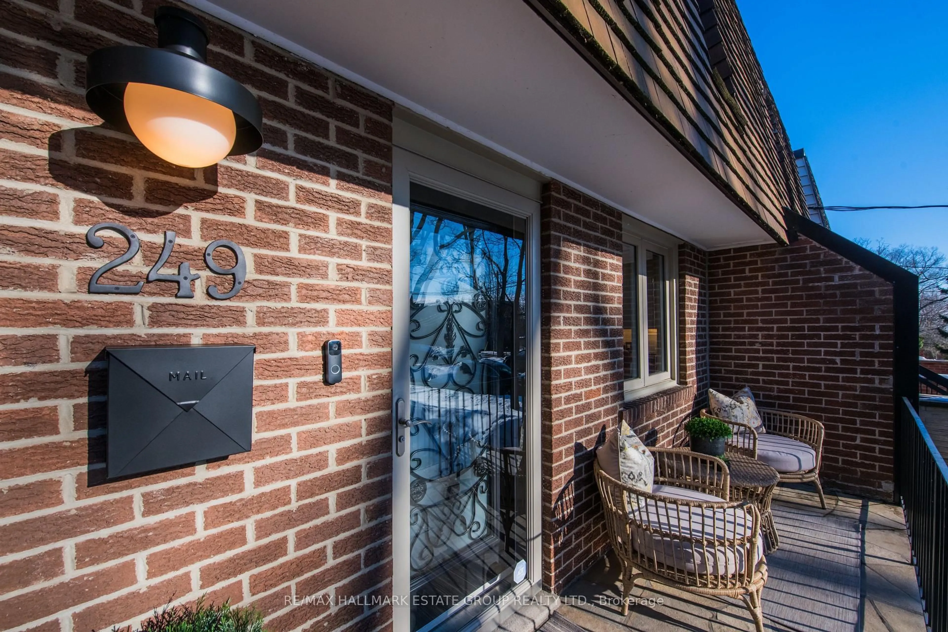 Home with brick exterior material, street for 249 Beech Ave, Toronto Ontario M4E 3J1