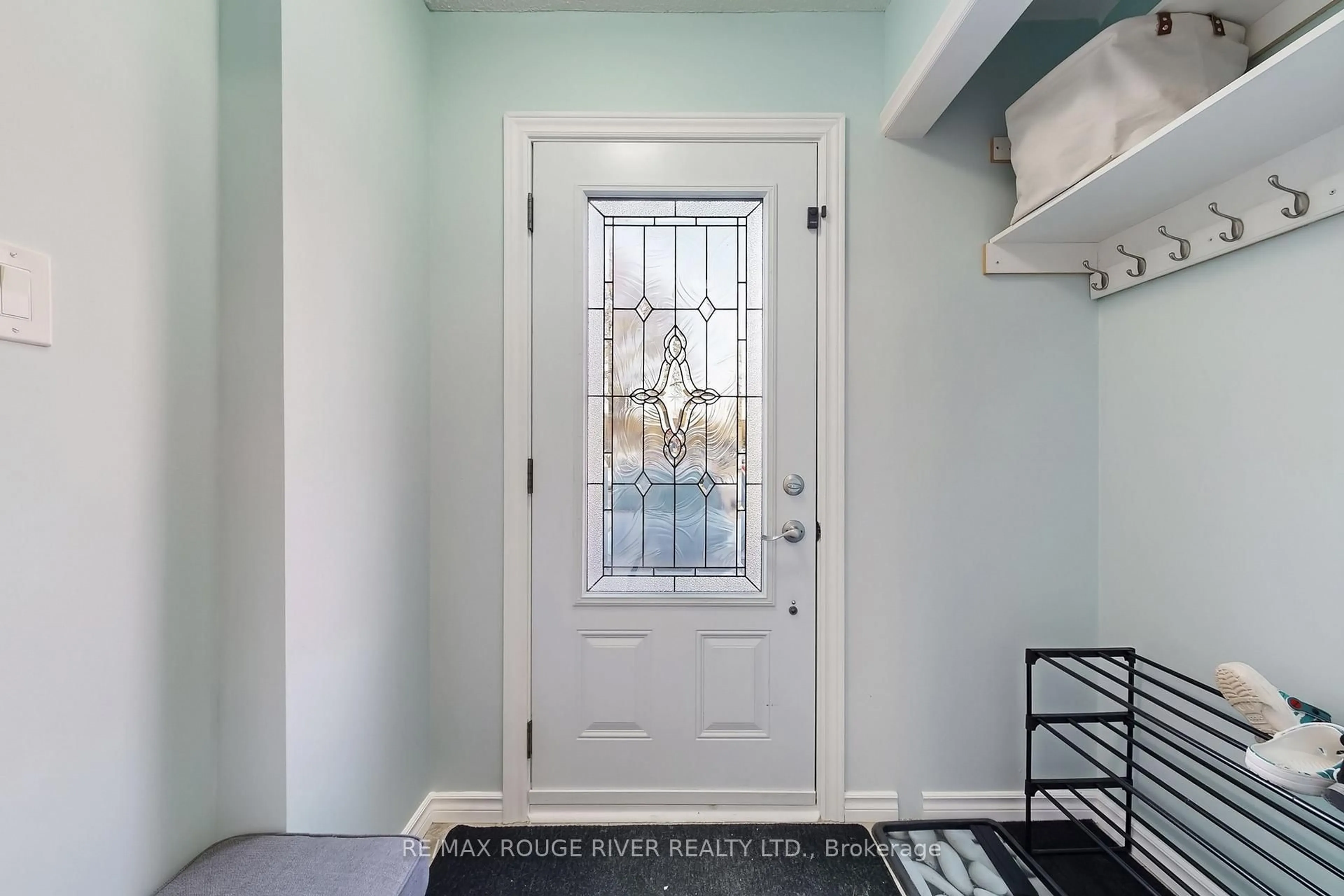 Indoor entryway for 2550 Birchmount Rd #28, Toronto Ontario M1T 2M5