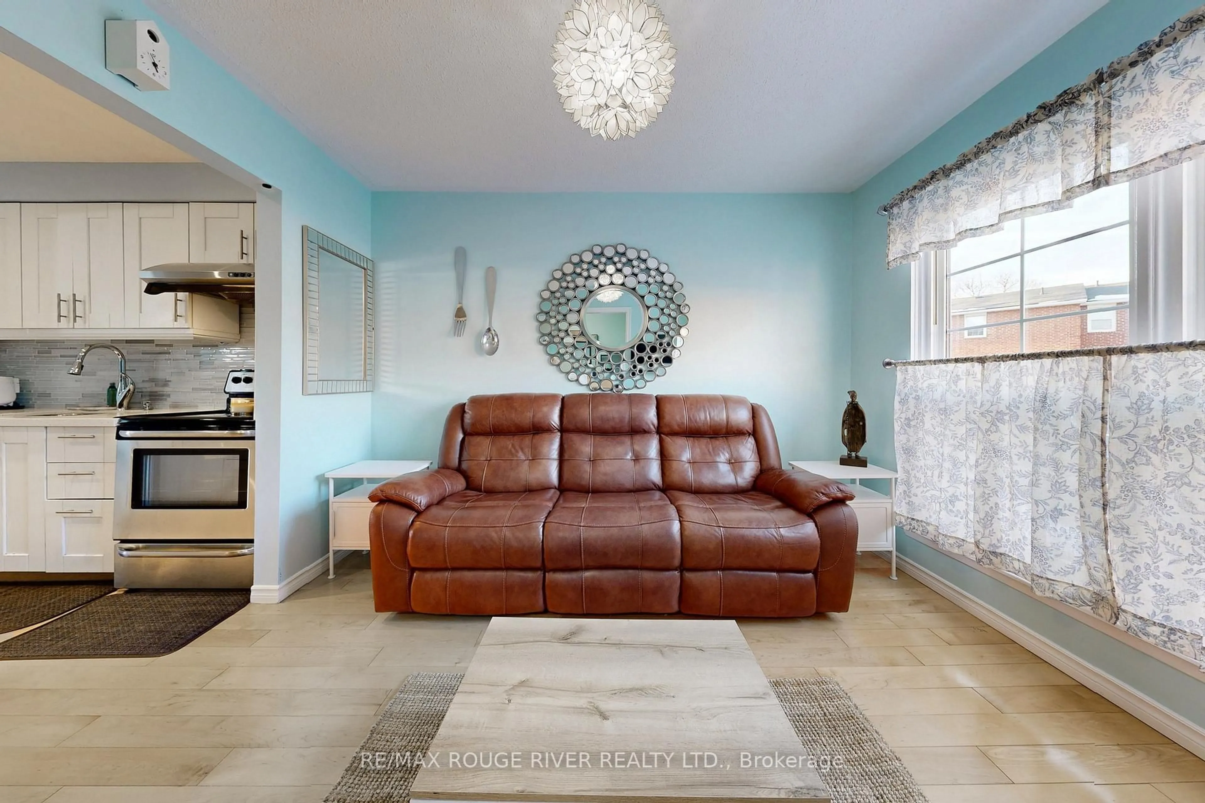 Living room with furniture, ceramic/tile floor for 2550 Birchmount Rd #28, Toronto Ontario M1T 2M5