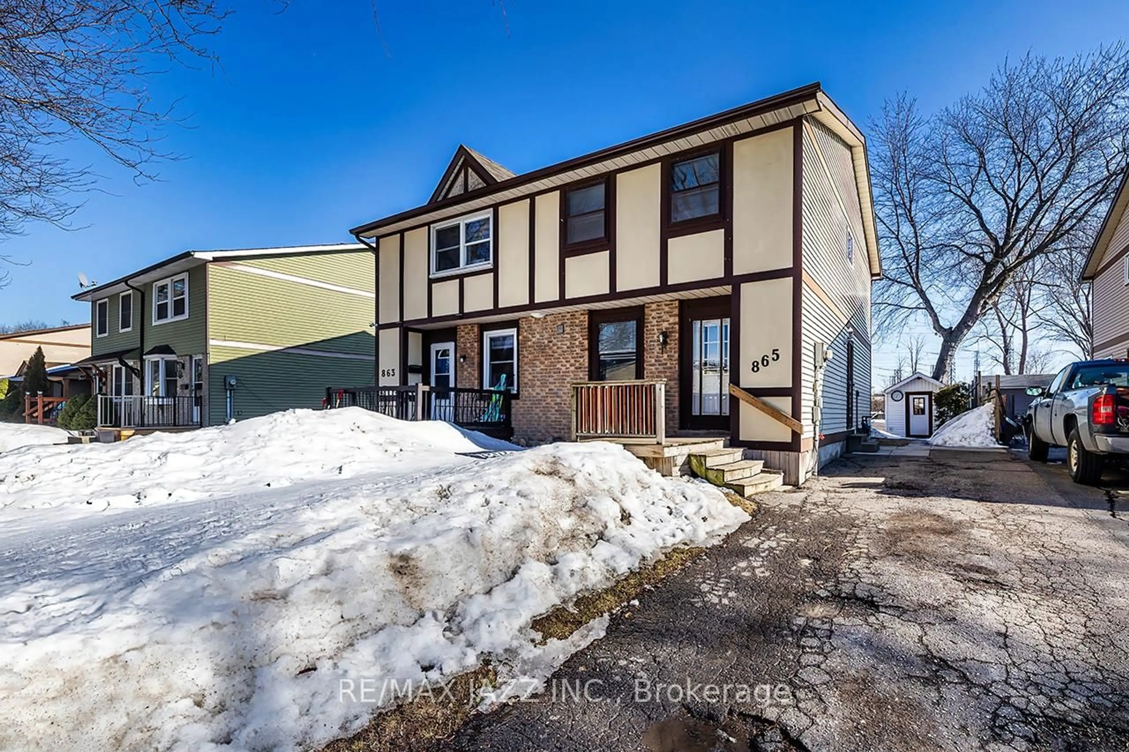 Unknown for 865 Derry Crt, Oshawa Ontario L1J 6X8