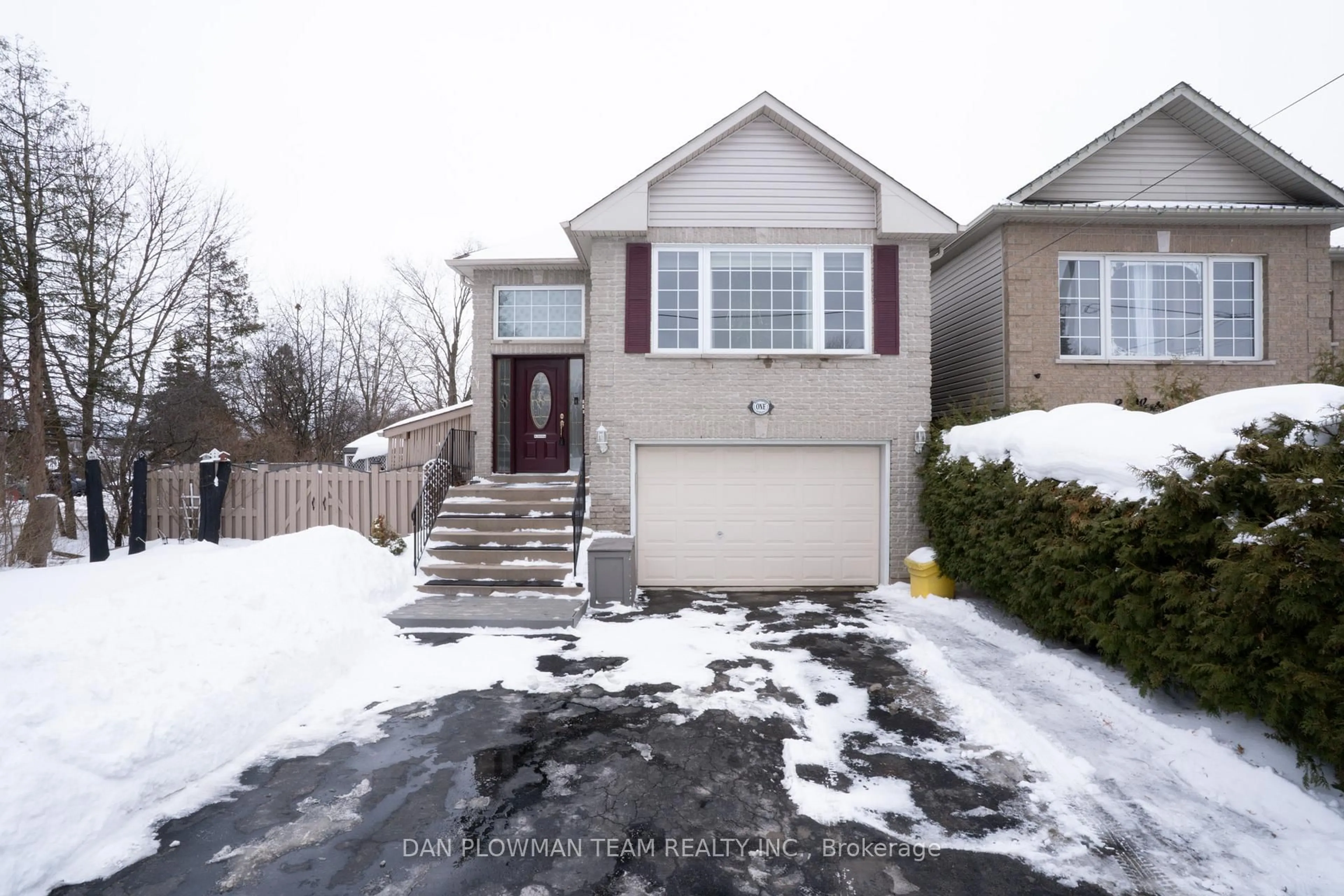 Unknown for 1 Westmore St, Clarington Ontario L1E 2H7