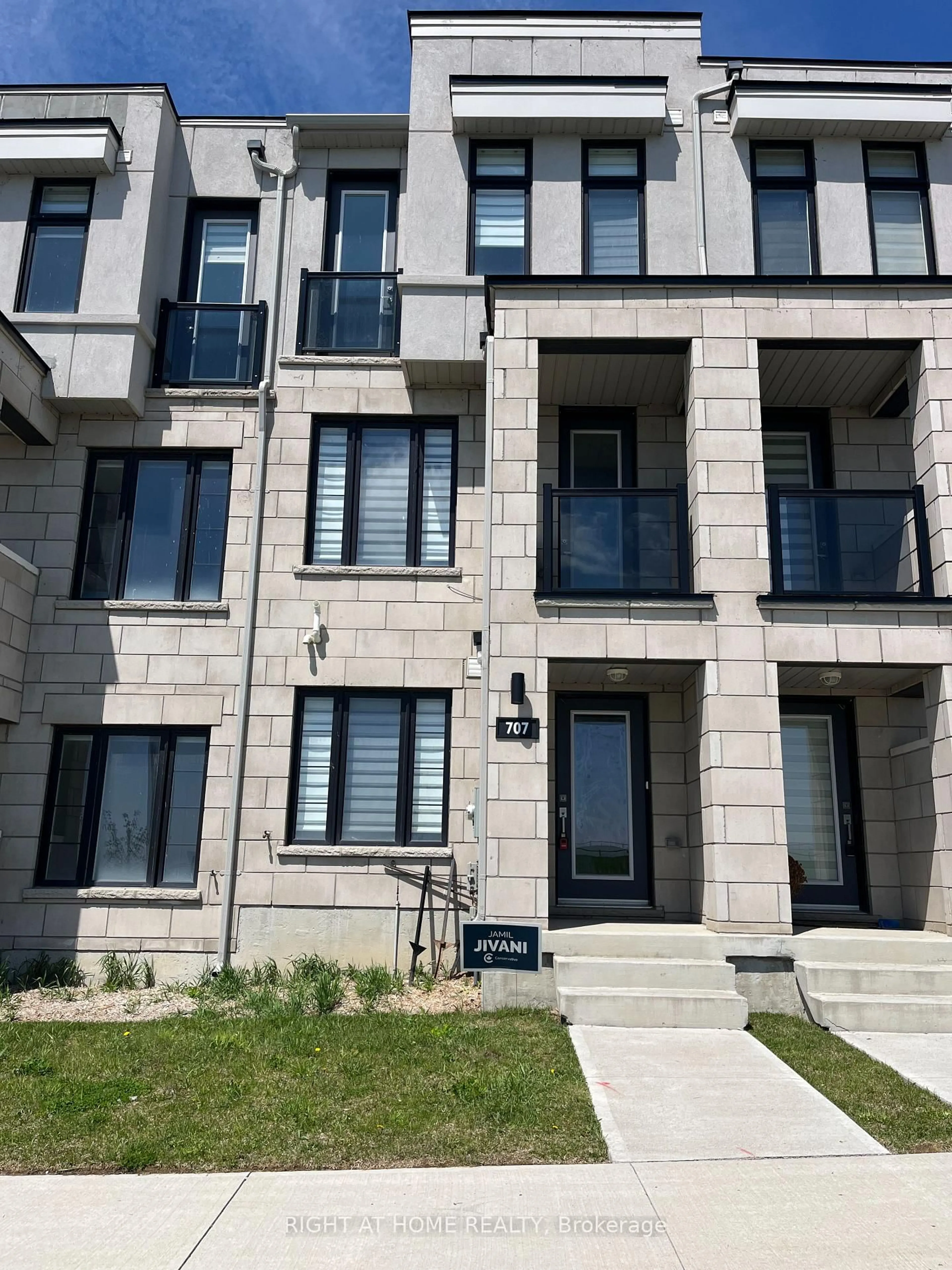 Home with brick exterior material, unknown for 707 Port Darlington Rd, Clarington Ontario L1C 3K3