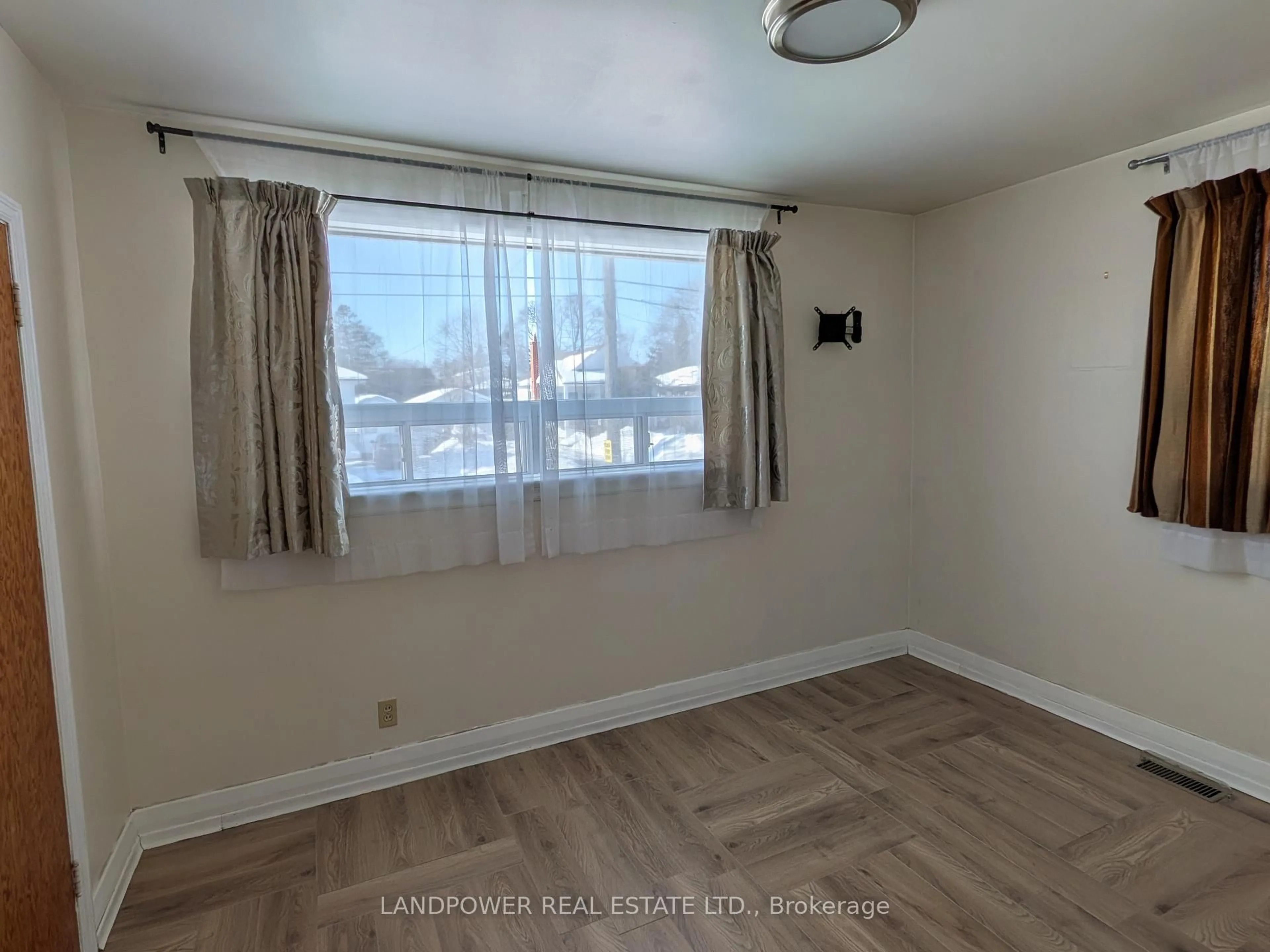A pic of a room for 55 Falaise Rd, Toronto Ontario M1E 3B7