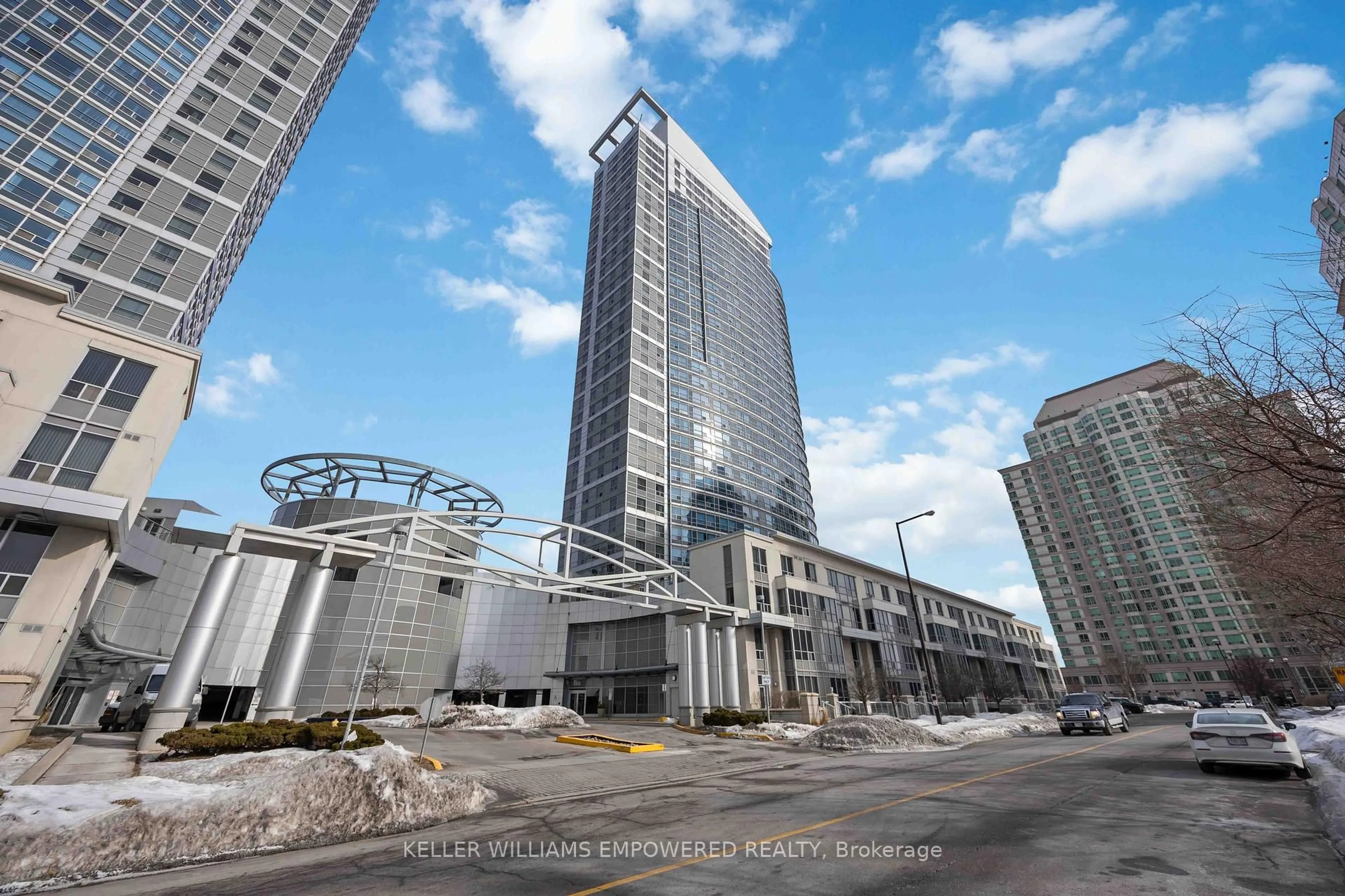 Indoor foyer for 38 Lee Centre Dr #2116, Toronto Ontario M1H 3J7