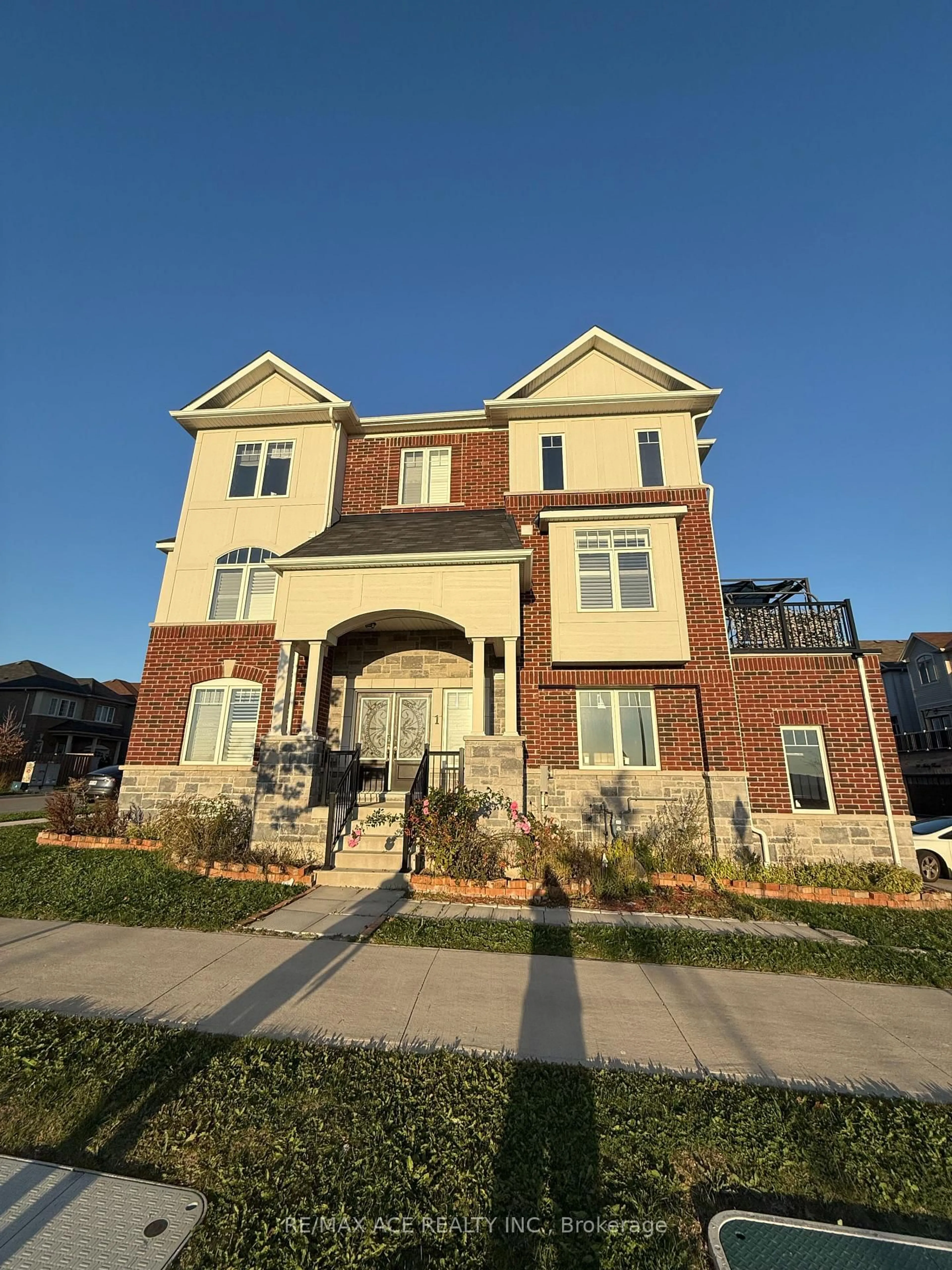 Home with brick exterior material, street for 1 Mortlock St, Ajax Ontario M1Z 0T1