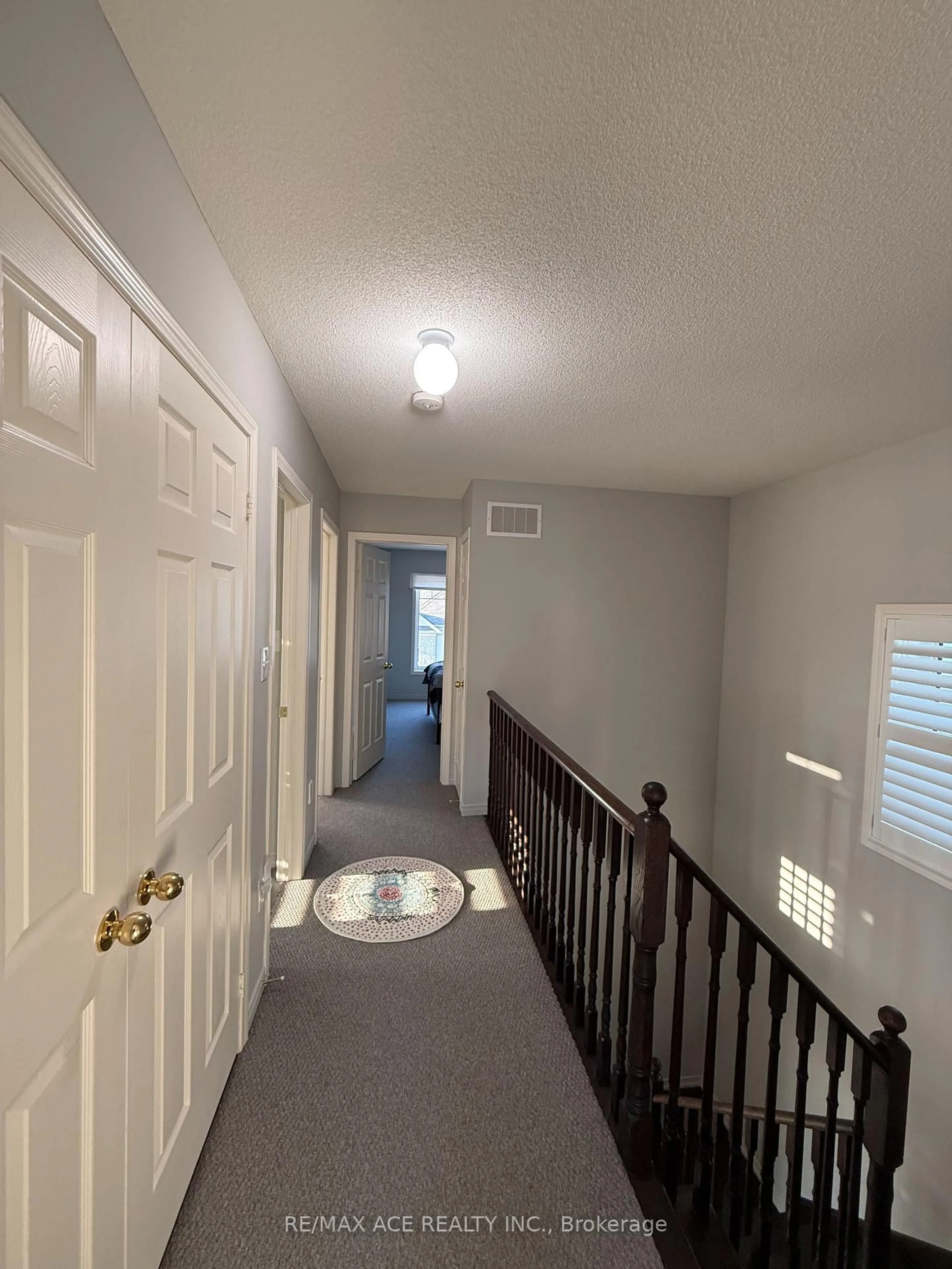 Unknown for 1 Mortlock St, Ajax Ontario M1Z 0T1