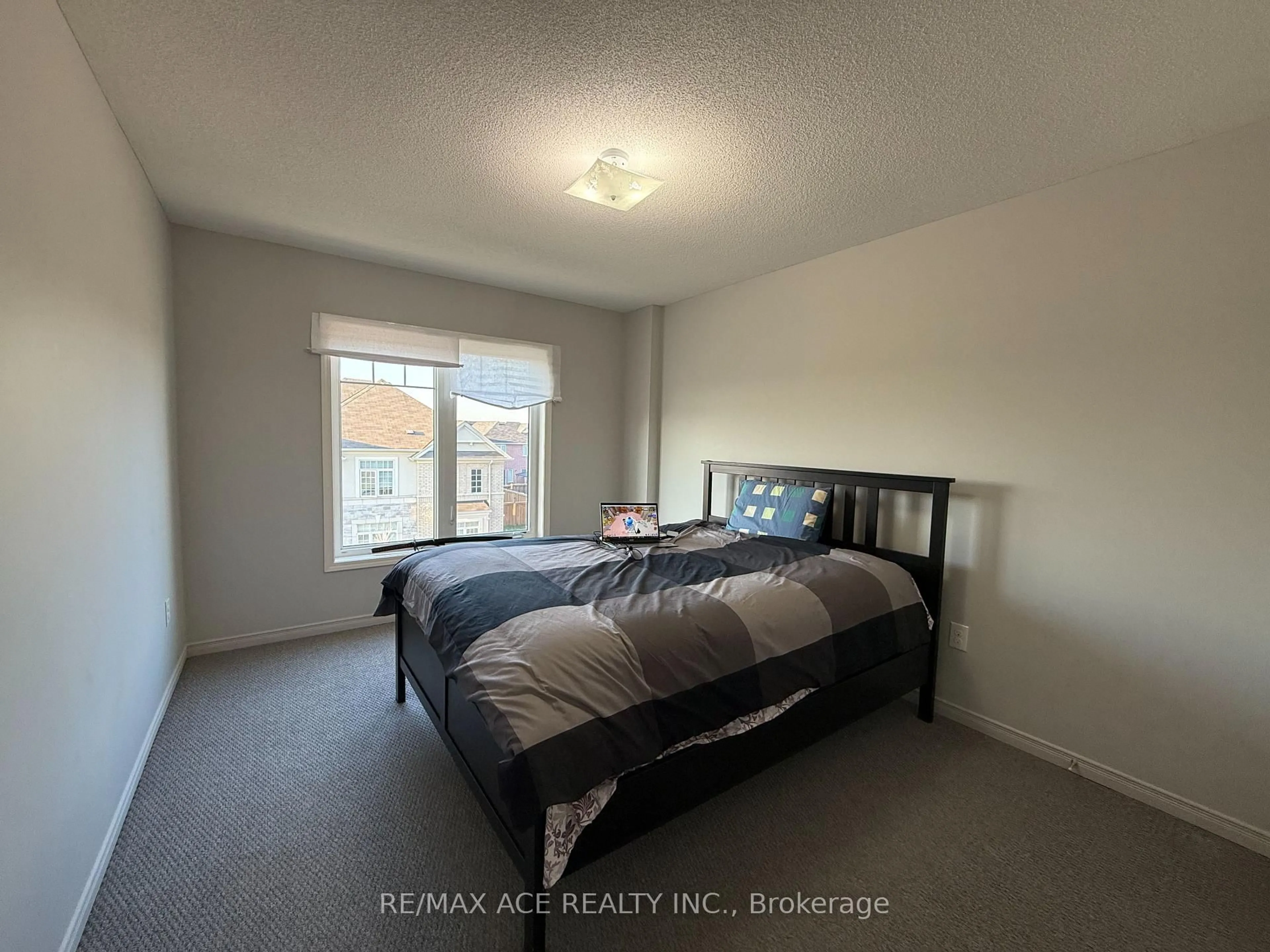 A pic of a room for 1 Mortlock St, Ajax Ontario M1Z 0T1