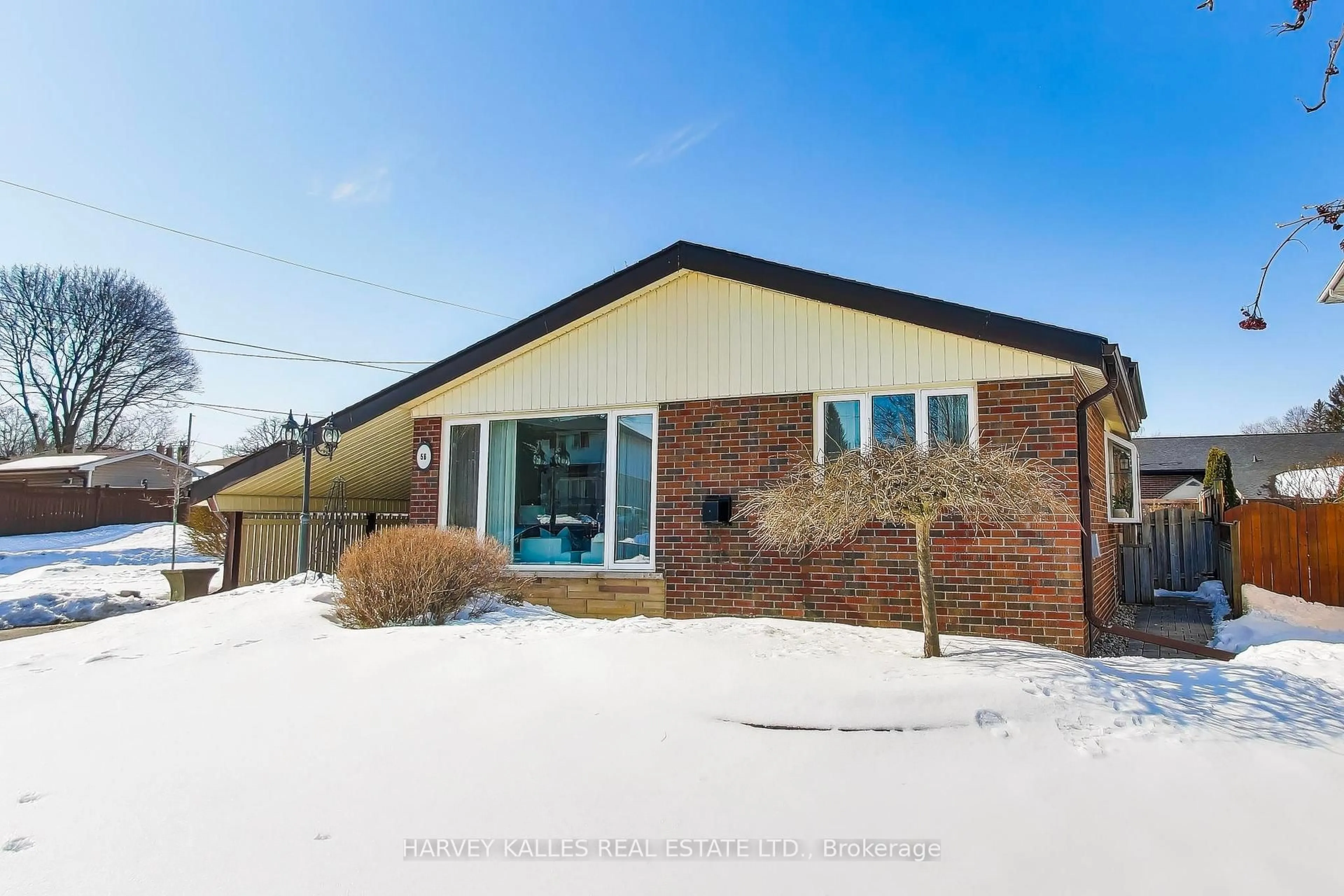 Home with brick exterior material, unknown for 56 Thorncliffe St, Oshawa Ontario L1H 7G9