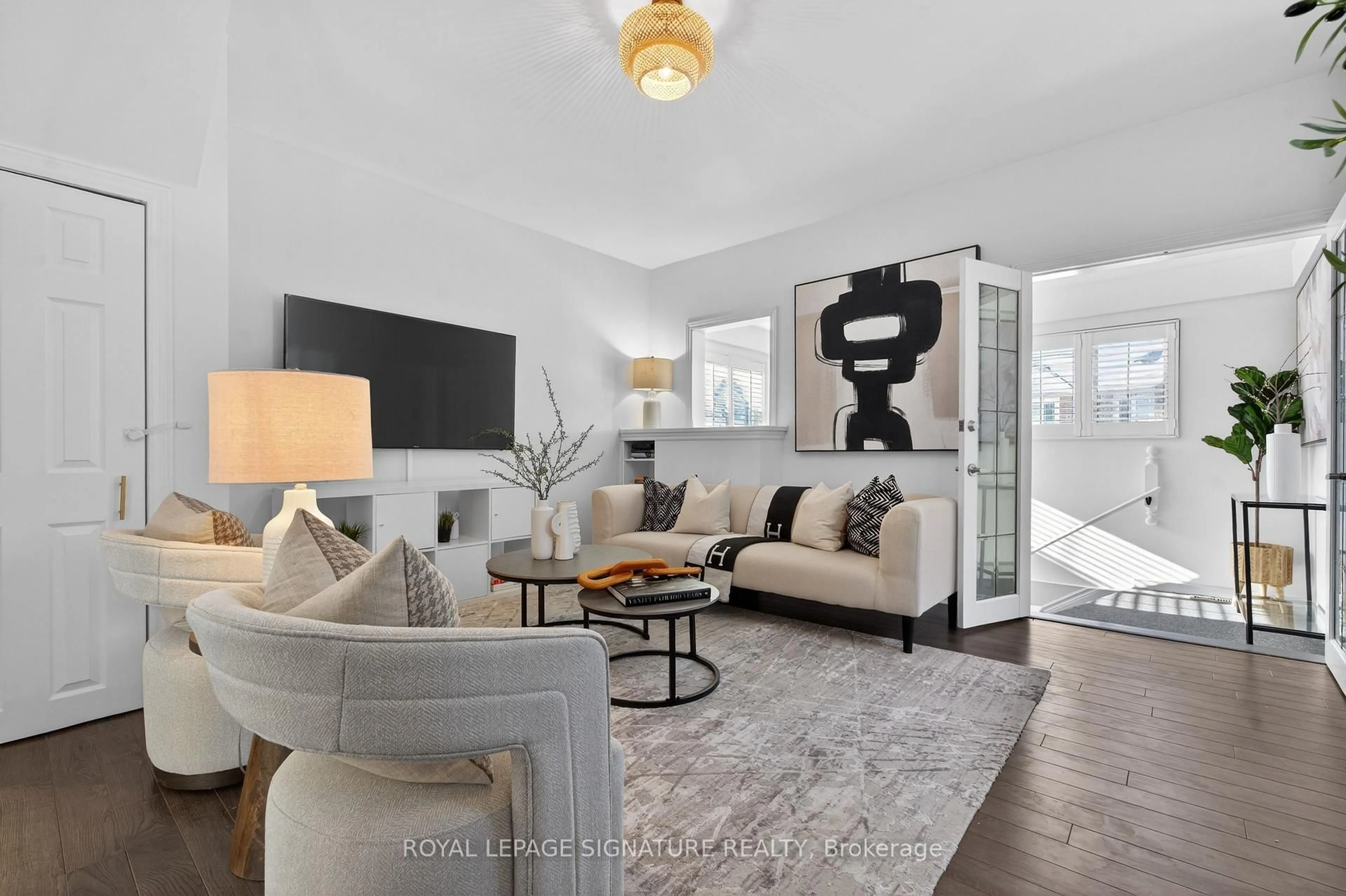 Living room with furniture, unknown for 79 Pitt Ave, Toronto Ontario M1L 2R5