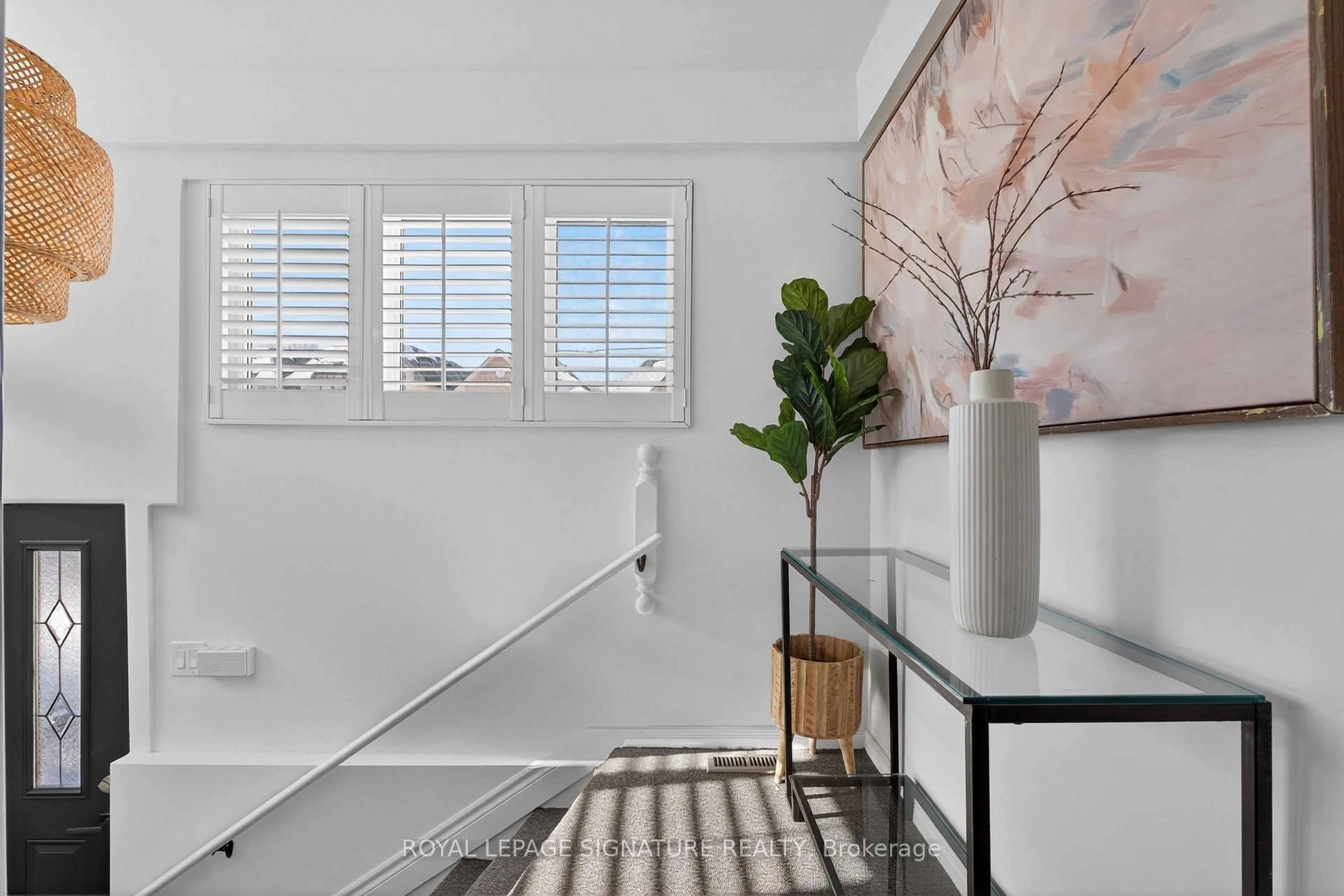 Indoor entryway for 79 Pitt Ave, Toronto Ontario M1L 2R5