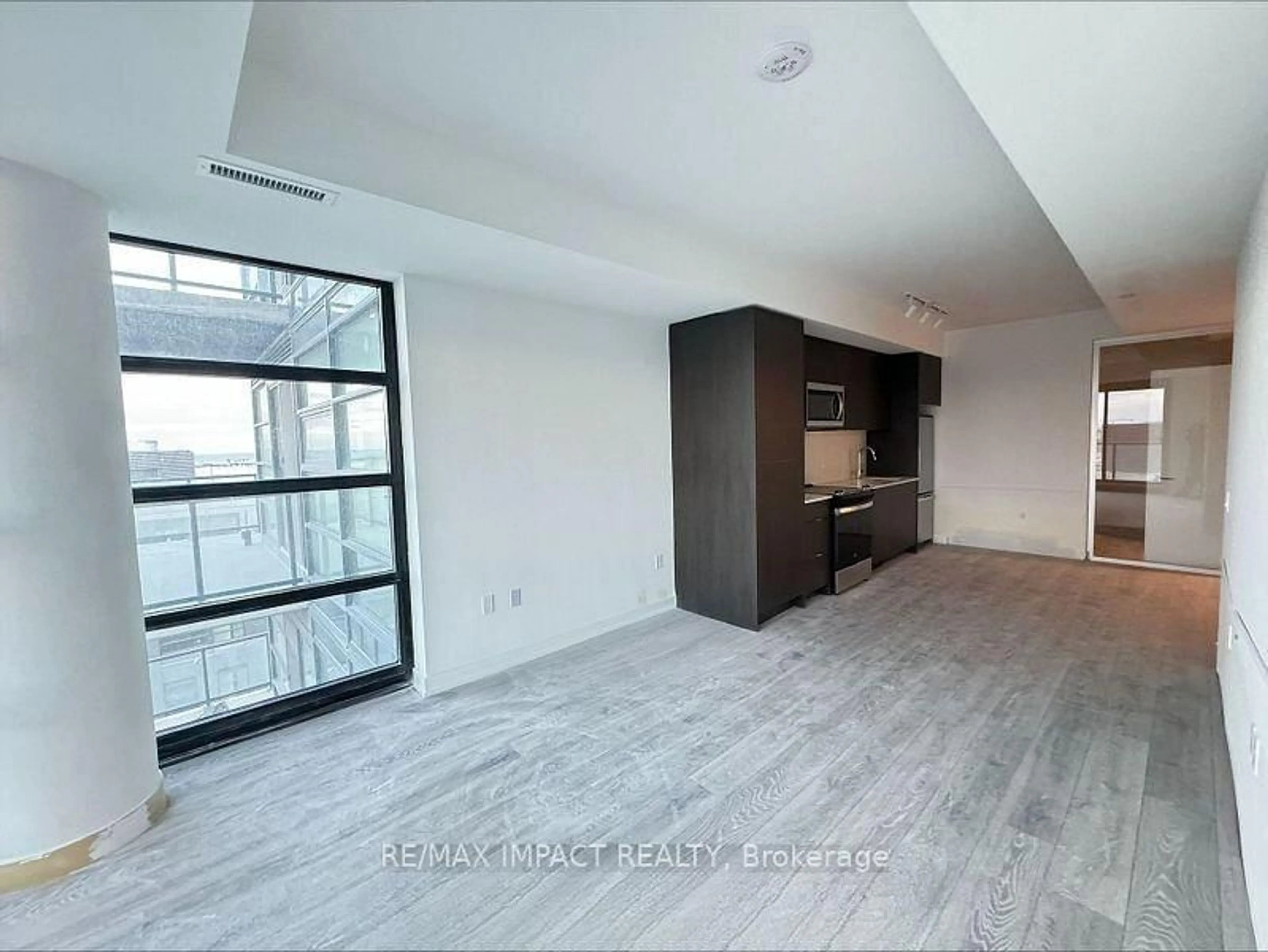 A pic of a room for 1606 Charles St #603, Whitby Ontario L1N 0P1