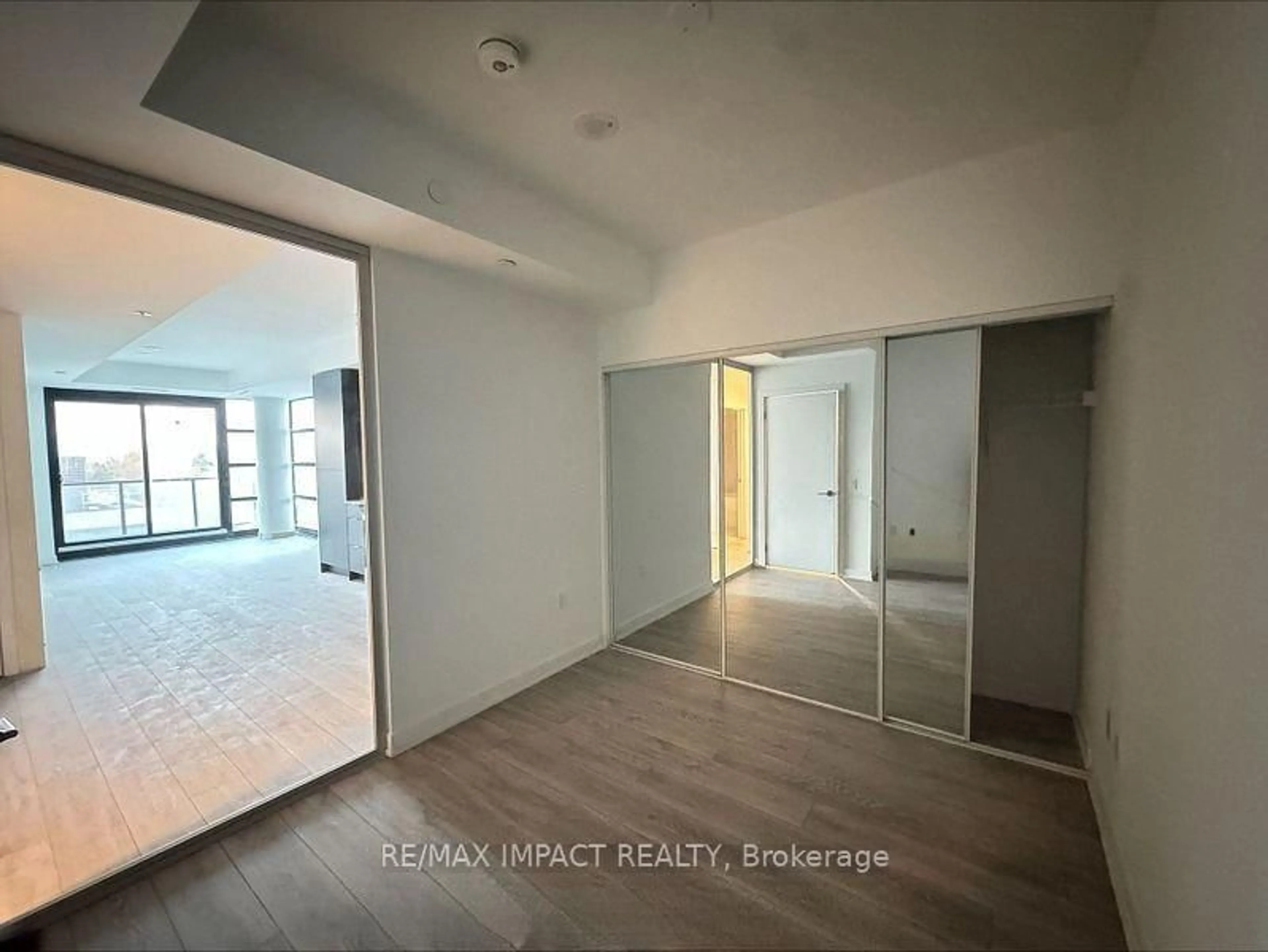 A pic of a room for 1606 Charles St #603, Whitby Ontario L1N 0P1