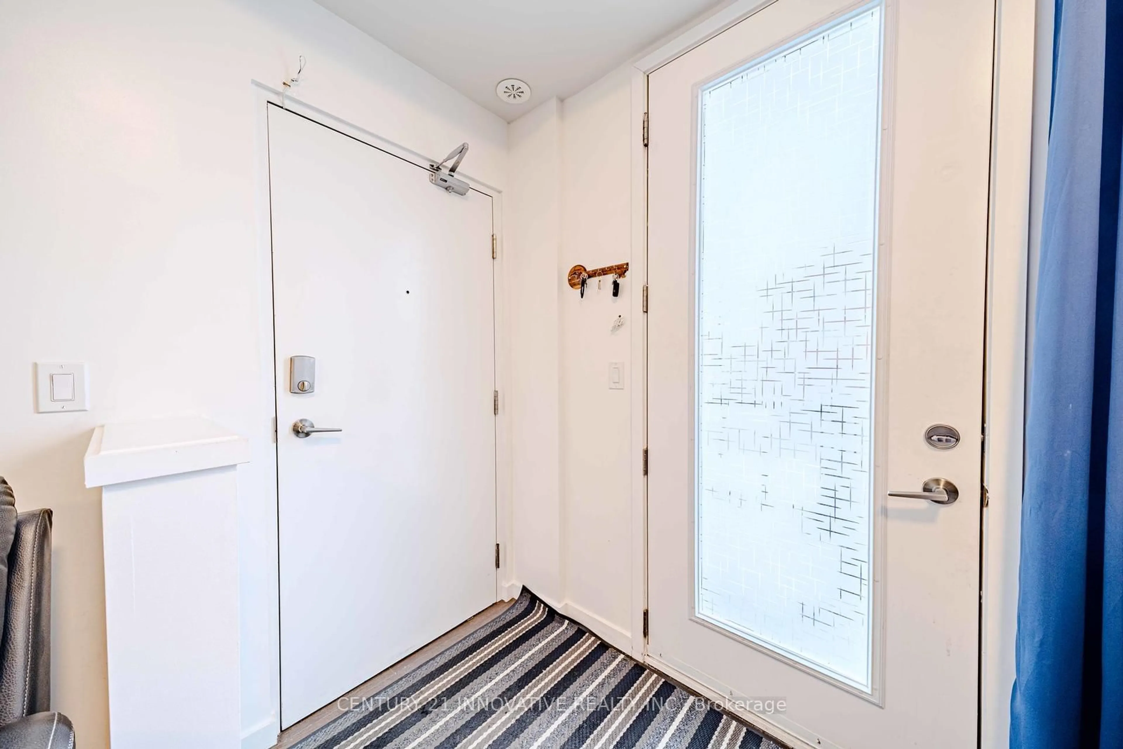 Indoor entryway for 1711 Pure Springs Blvd #302, Pickering Ontario L1X 0E3