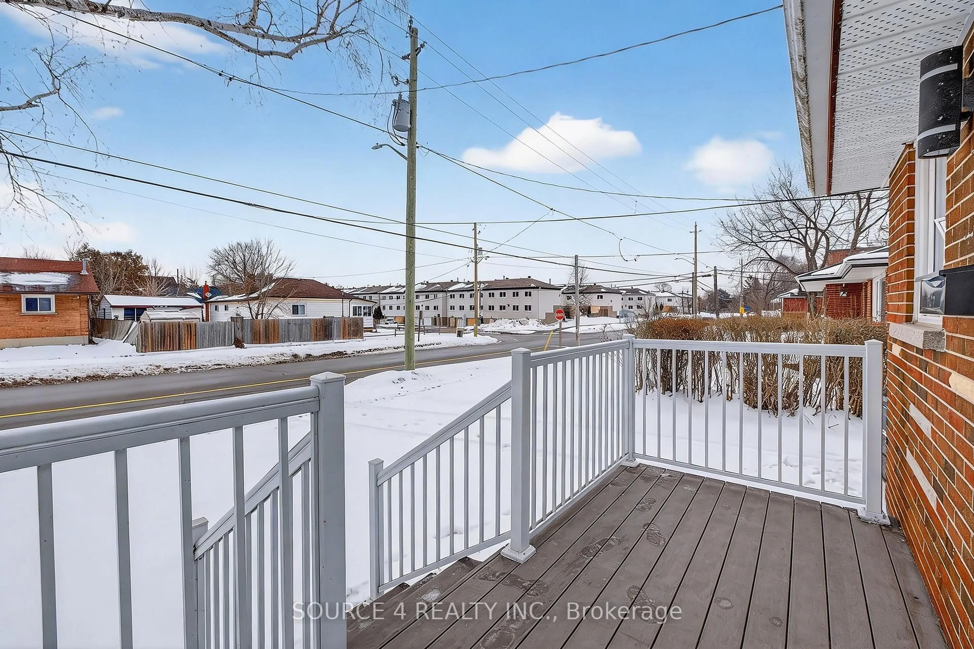 Patio, street for 243 Malaga Rd, Oshawa Ontario L1J 1N6