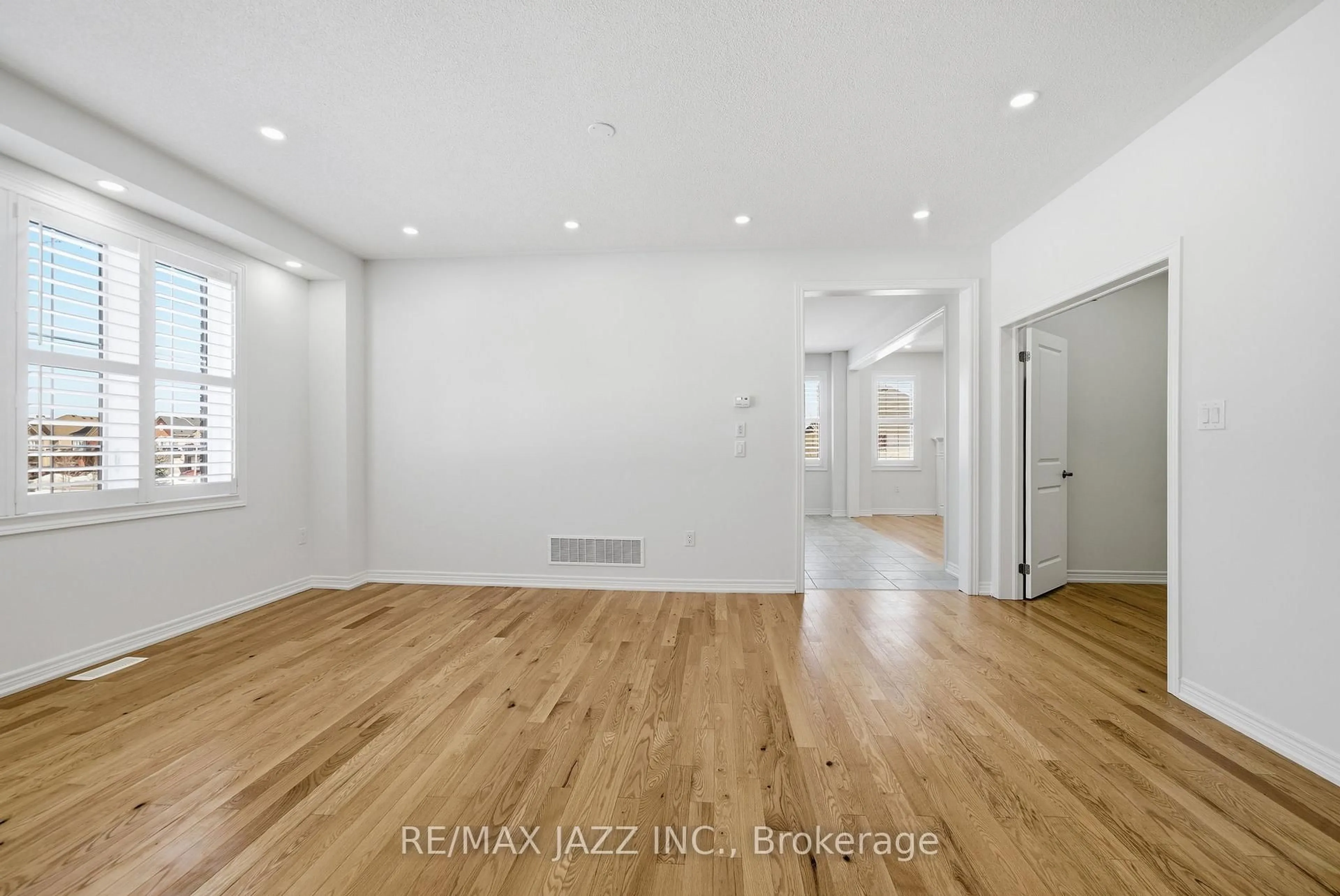 A pic of a room for 123 Woolacott Lane, Clarington Ontario L1C 7H1