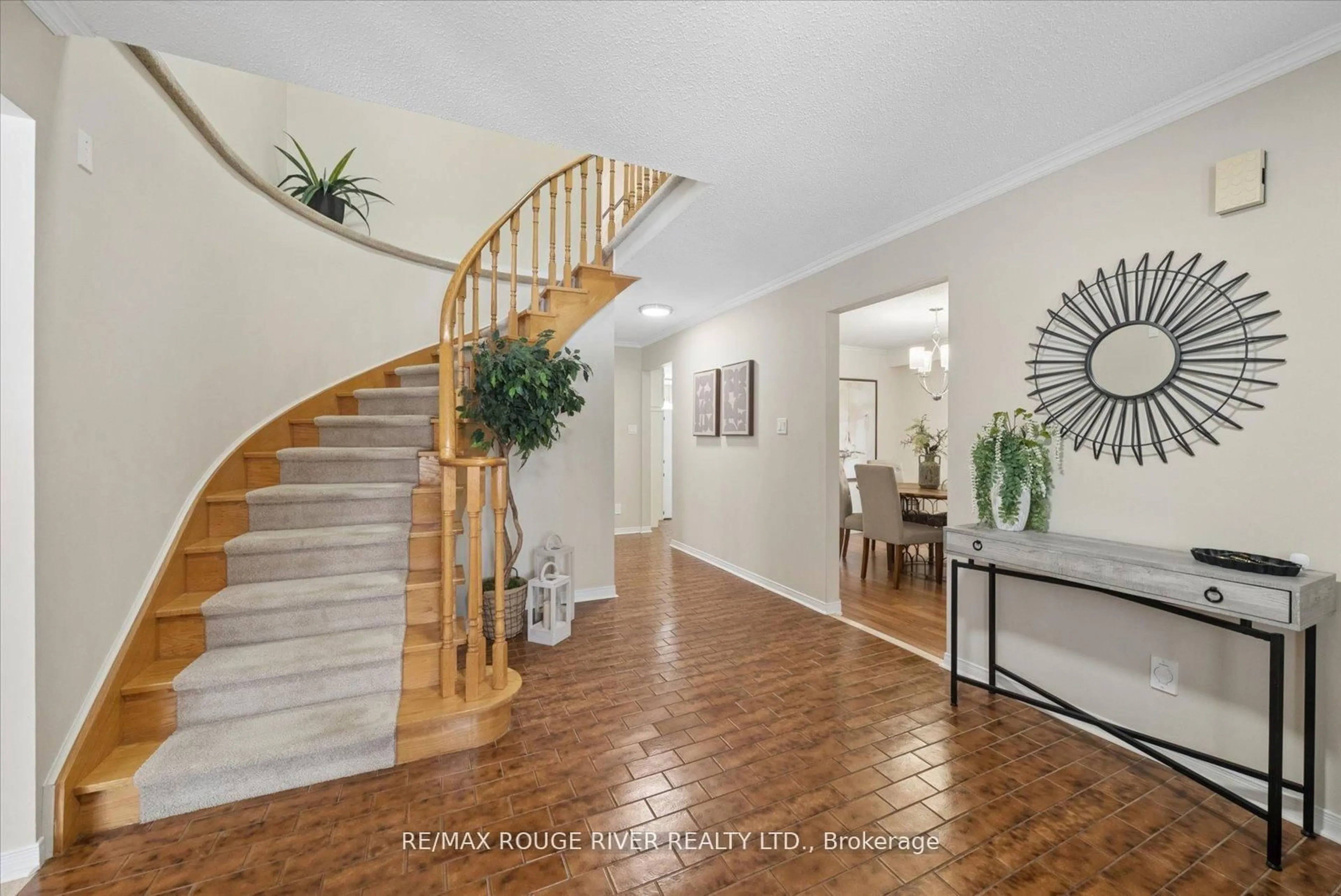 Unknown for 1 Worfolk Pl, Whitby Ontario L1N 6Z2